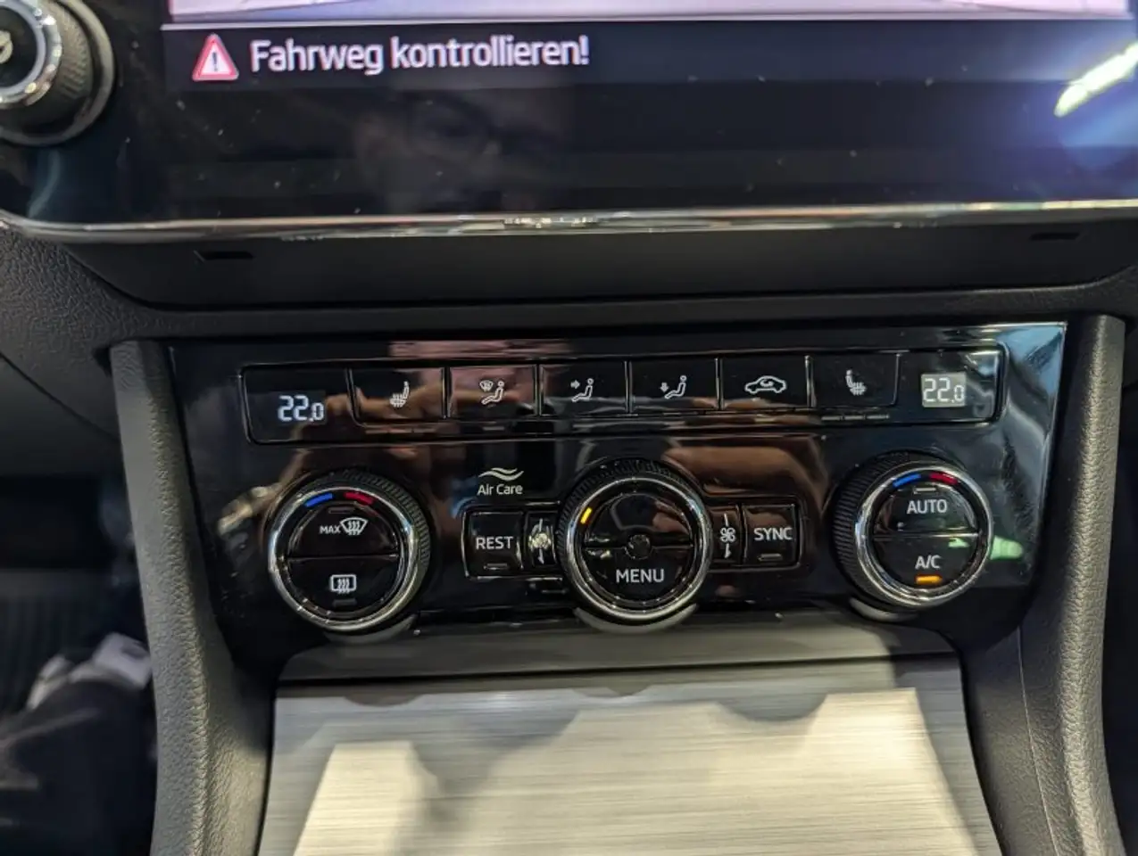 Skoda Superb Combi 1,5TSI DSG Navi/Kamera/el.Klappe/Kessy, миниатюра 20