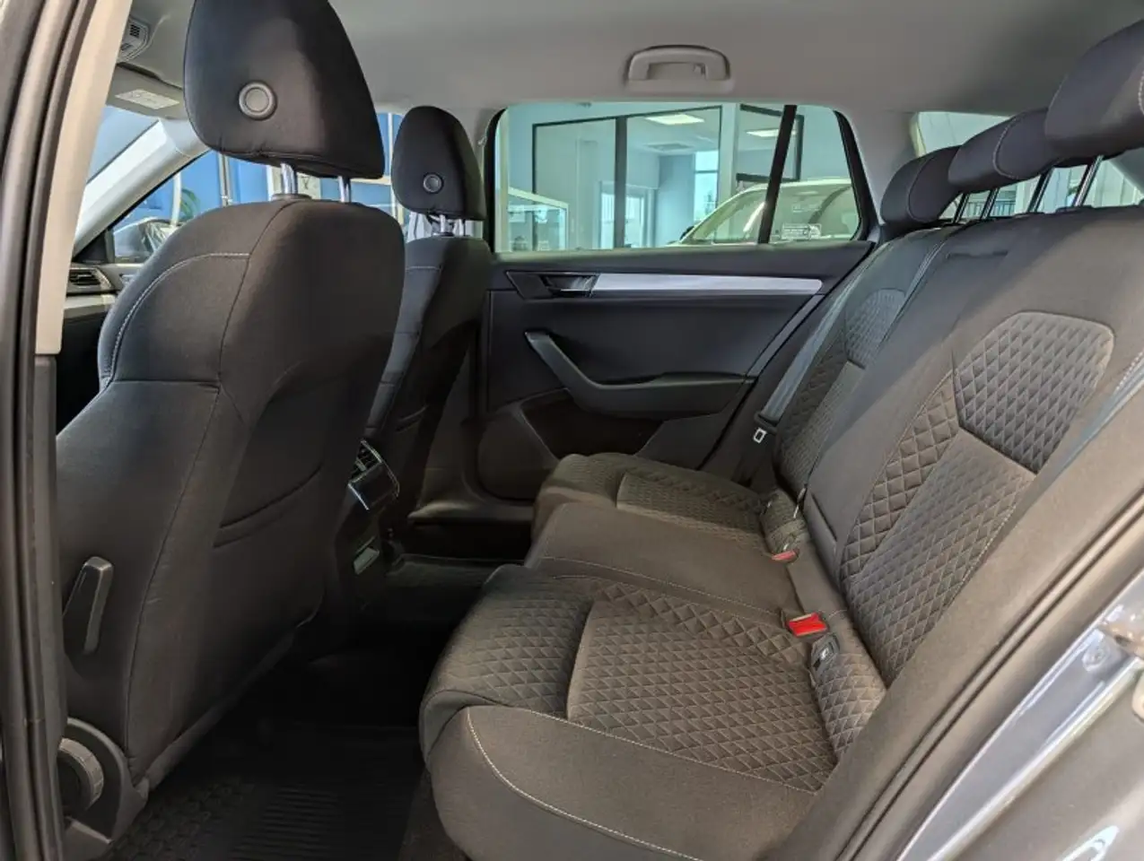 Skoda Superb Combi 1,5TSI DSG Navi/Kamera/el.Klappe/Kessy, миниатюра 25