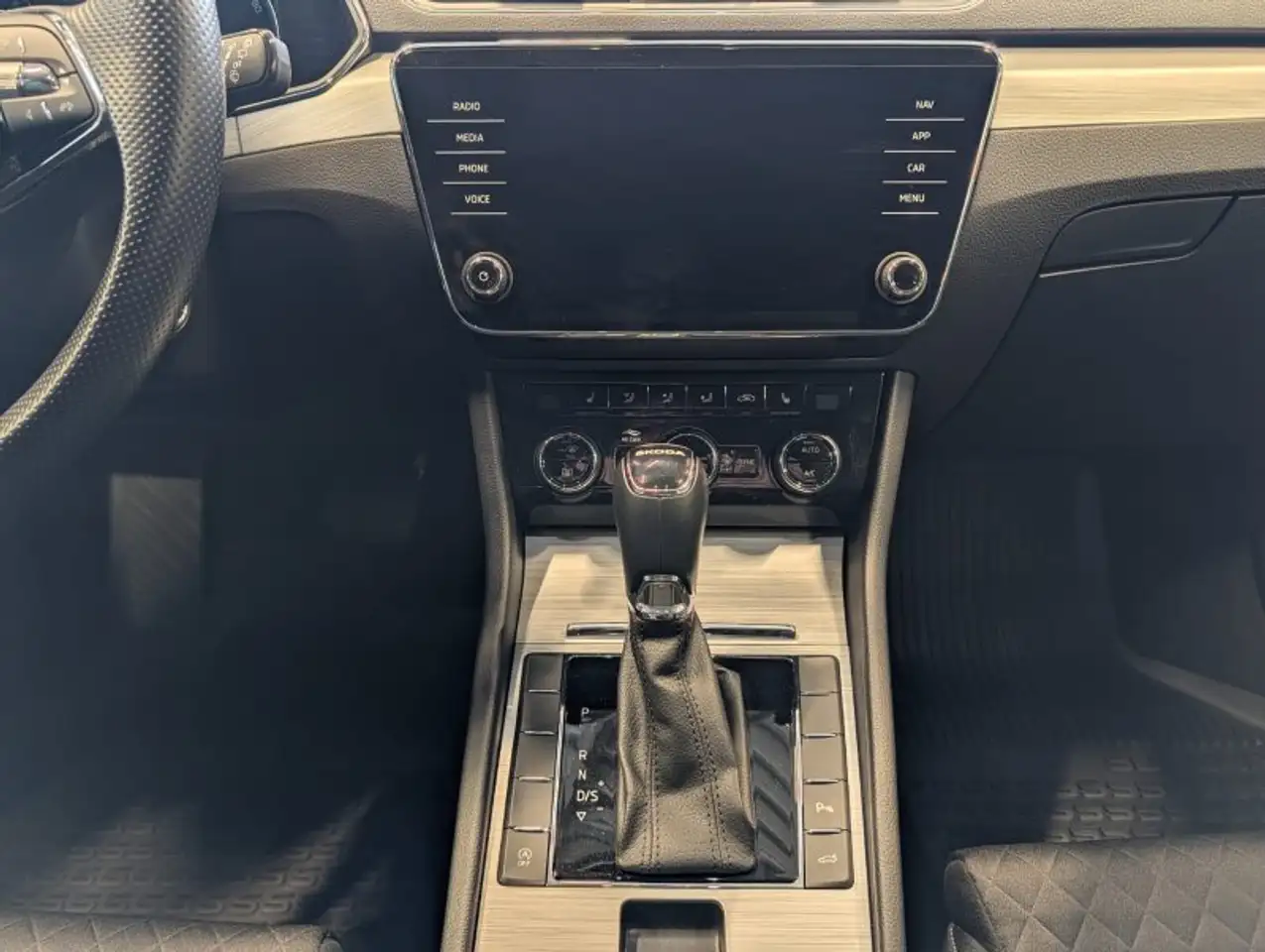 Skoda Superb Combi 1,5TSI DSG Navi/Kamera/el.Klappe/Kessy, миниатюра 17