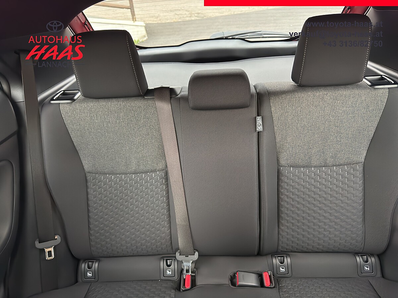 Toyota Yaris Cross 1,5 VVT-i Hybrid Active Drive Aut. — photo 11