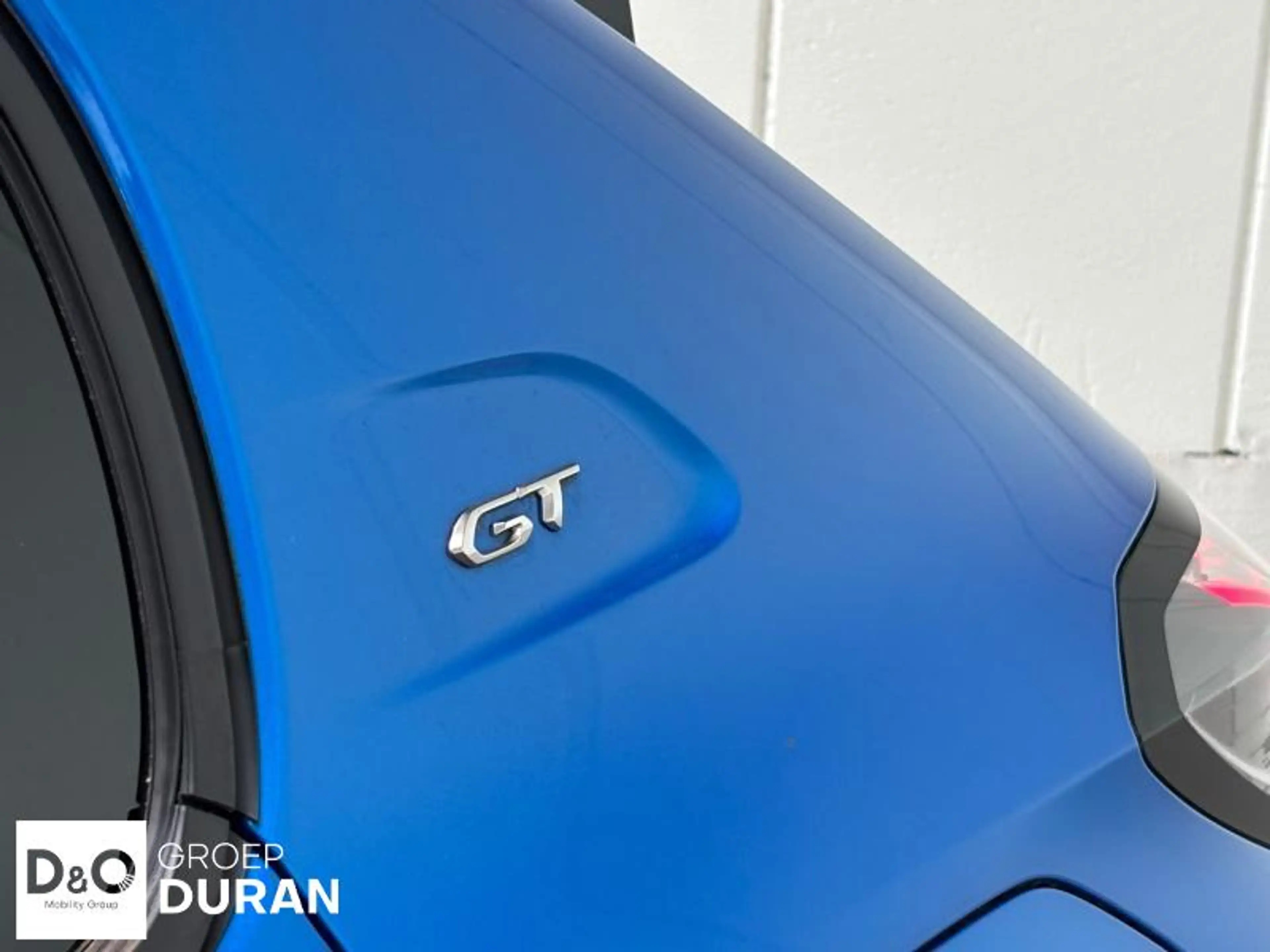 Peugeot 208 GT 1.2 Turbo EAT8 — photo 4