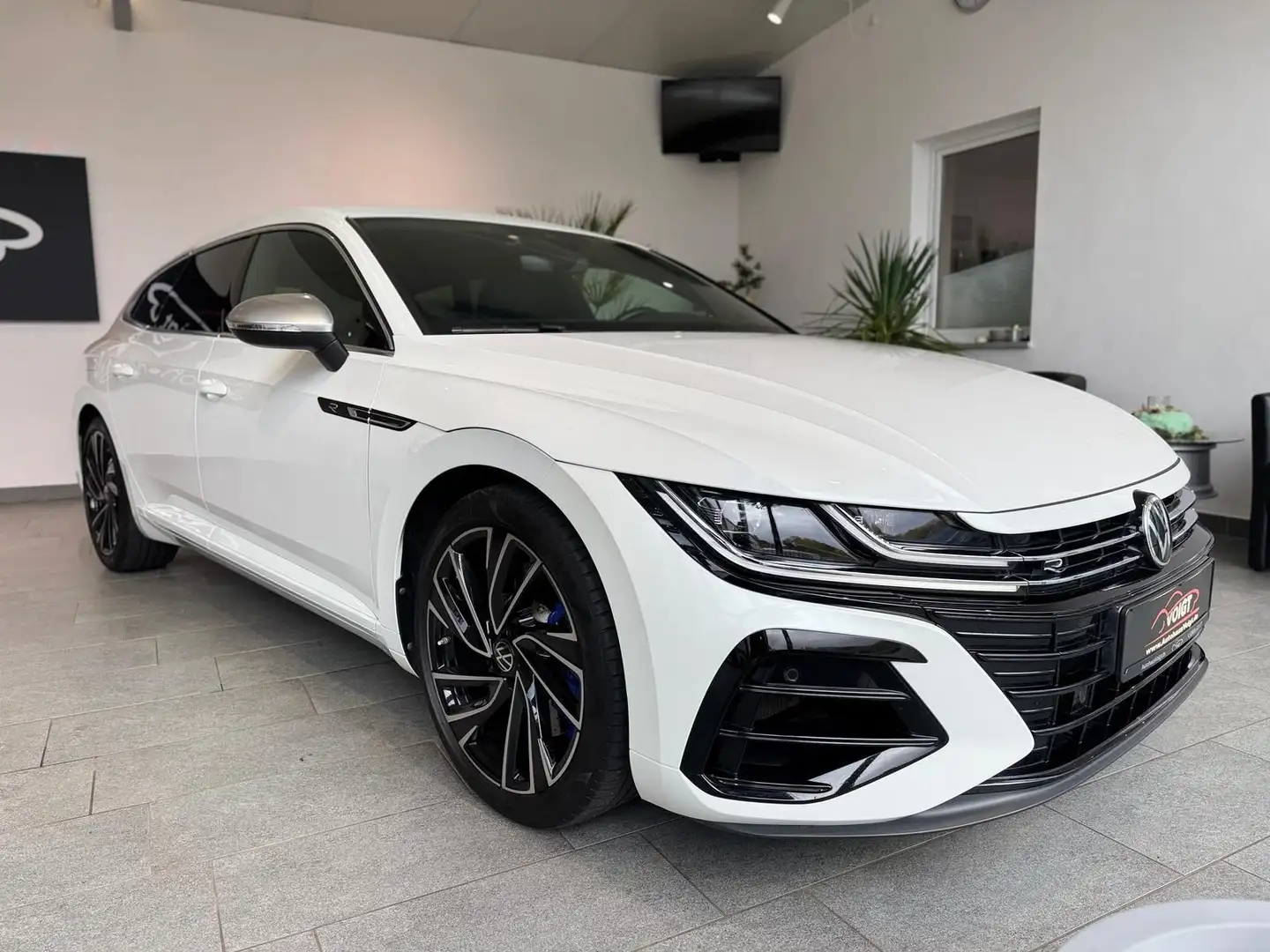 Volkswagen Arteon Shoot Brake 2.0 TSI R 4M IQ Weiß - 2