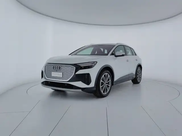Audi Q4 E-Tron main image