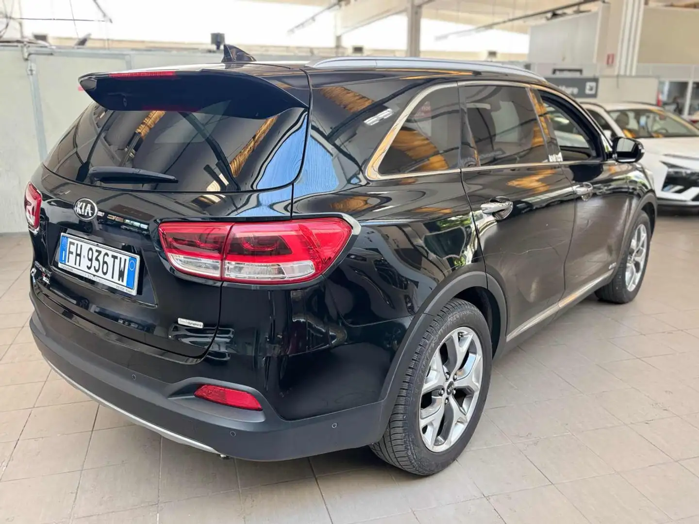 Kia Sorento 2.2 CRDi AWD Rebel Nero - 2