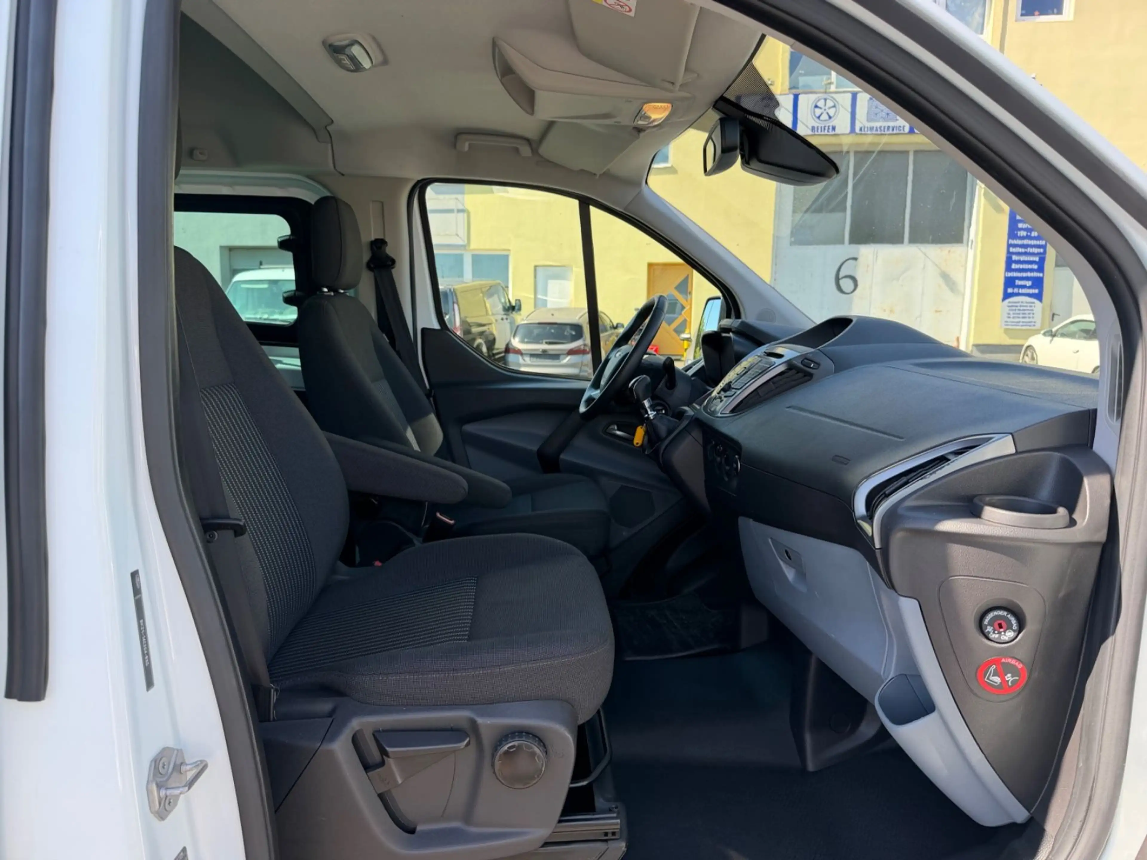 Ford Transit /Tourneo Custom Kombi 330 L2 — photo 15