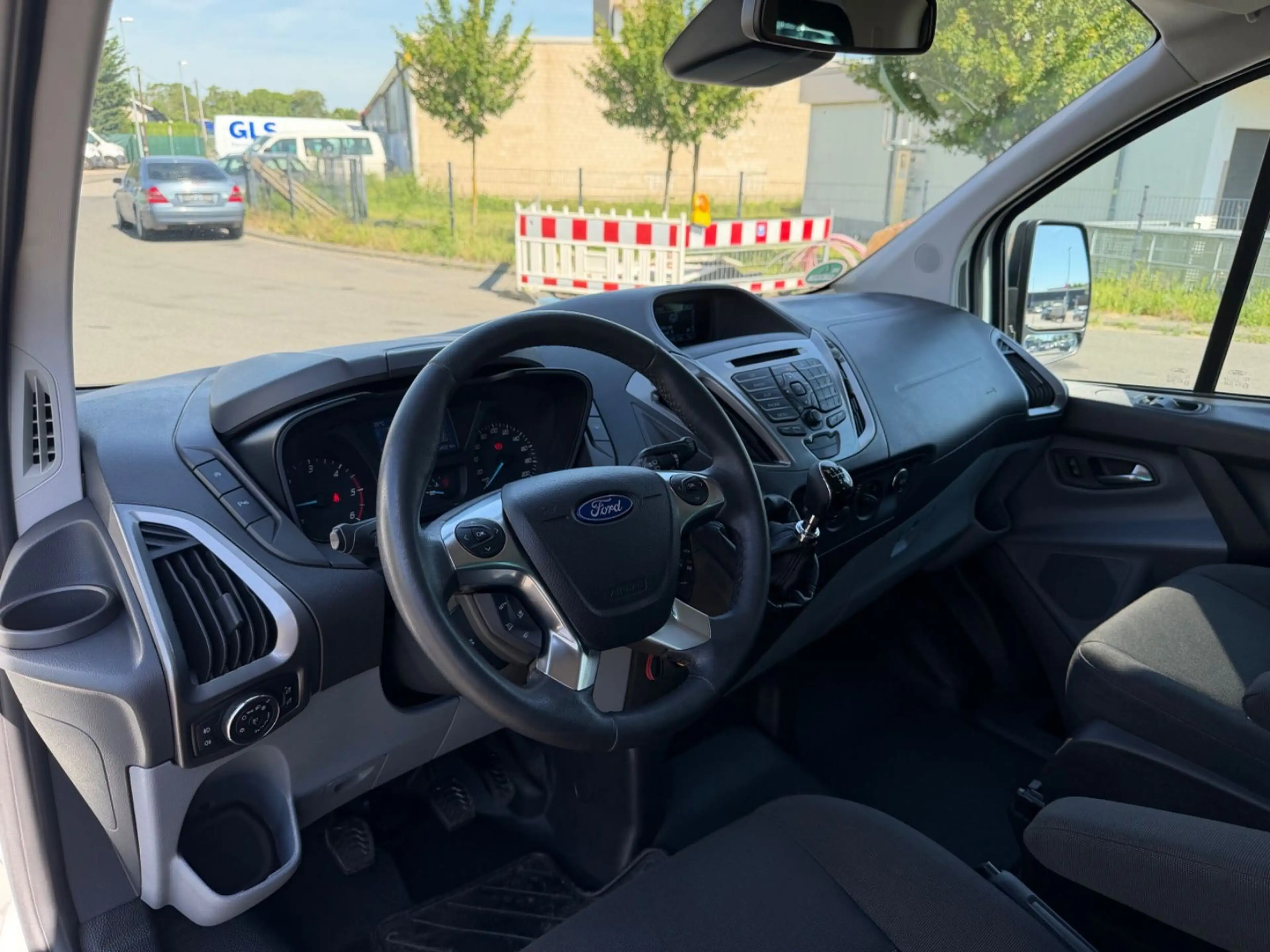 Ford Transit /Tourneo Custom Kombi 330 L2 — photo 9