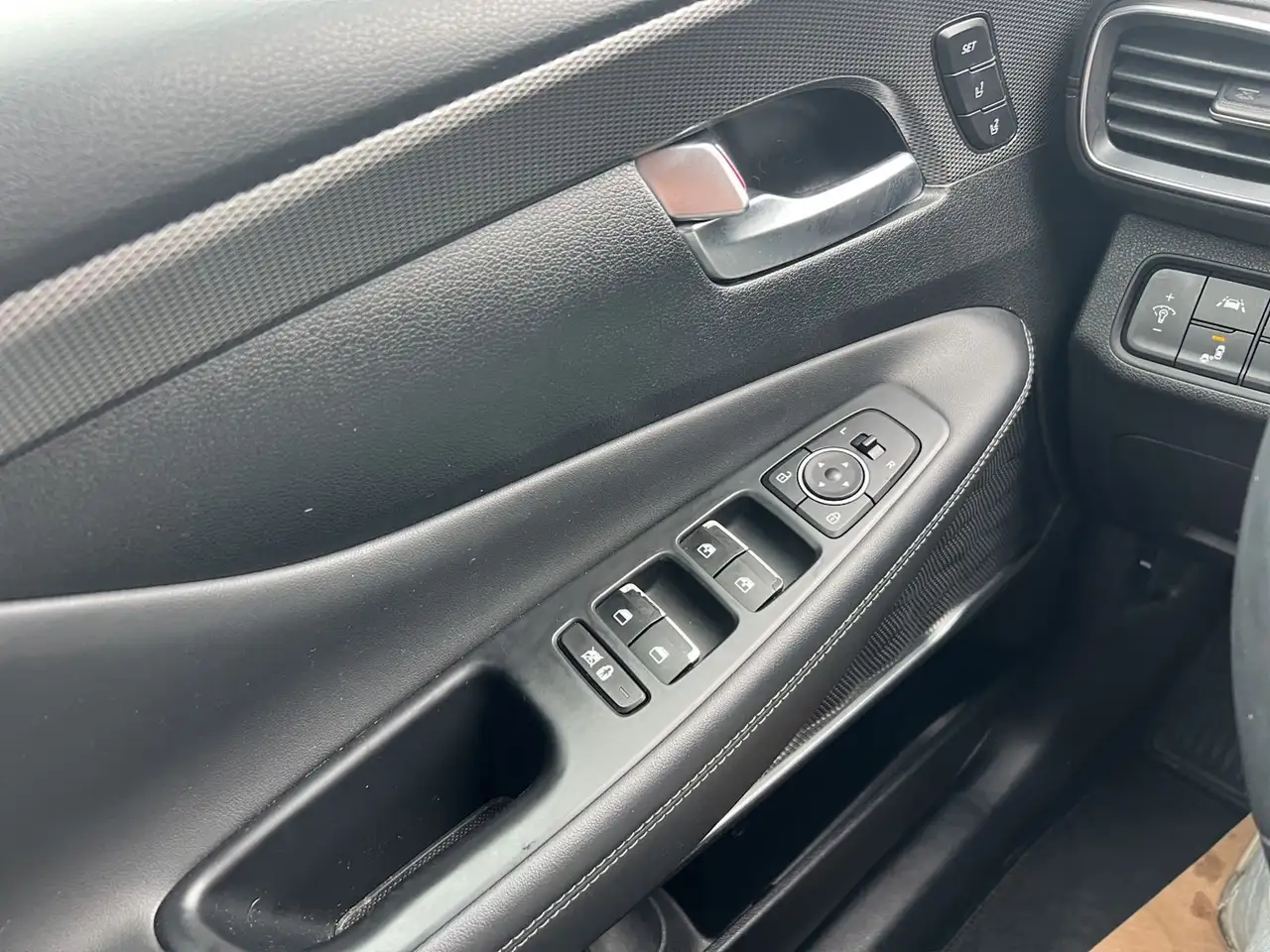 Hyundai SANTA FE снимка Hyundai SANTA FE