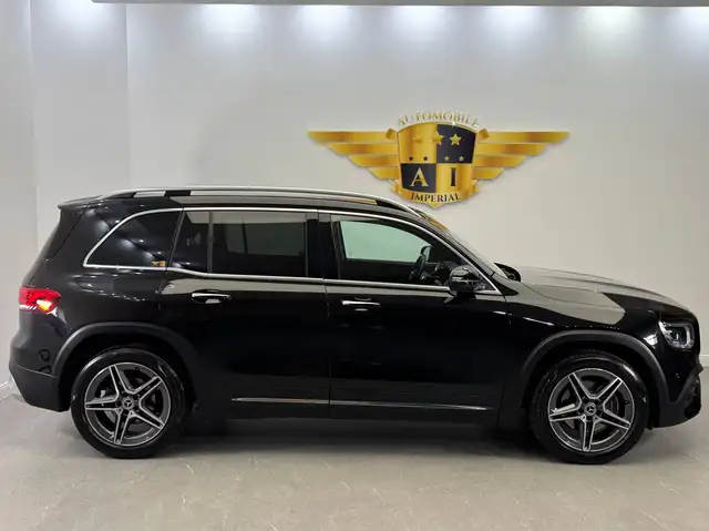 Mercedes-Benz GLB view 8