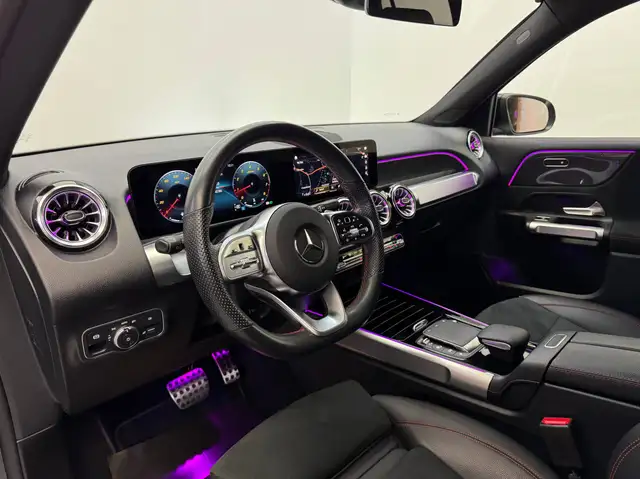 Mercedes-Benz GLB view 13