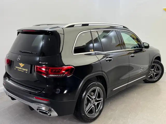 Mercedes-Benz GLB view 4