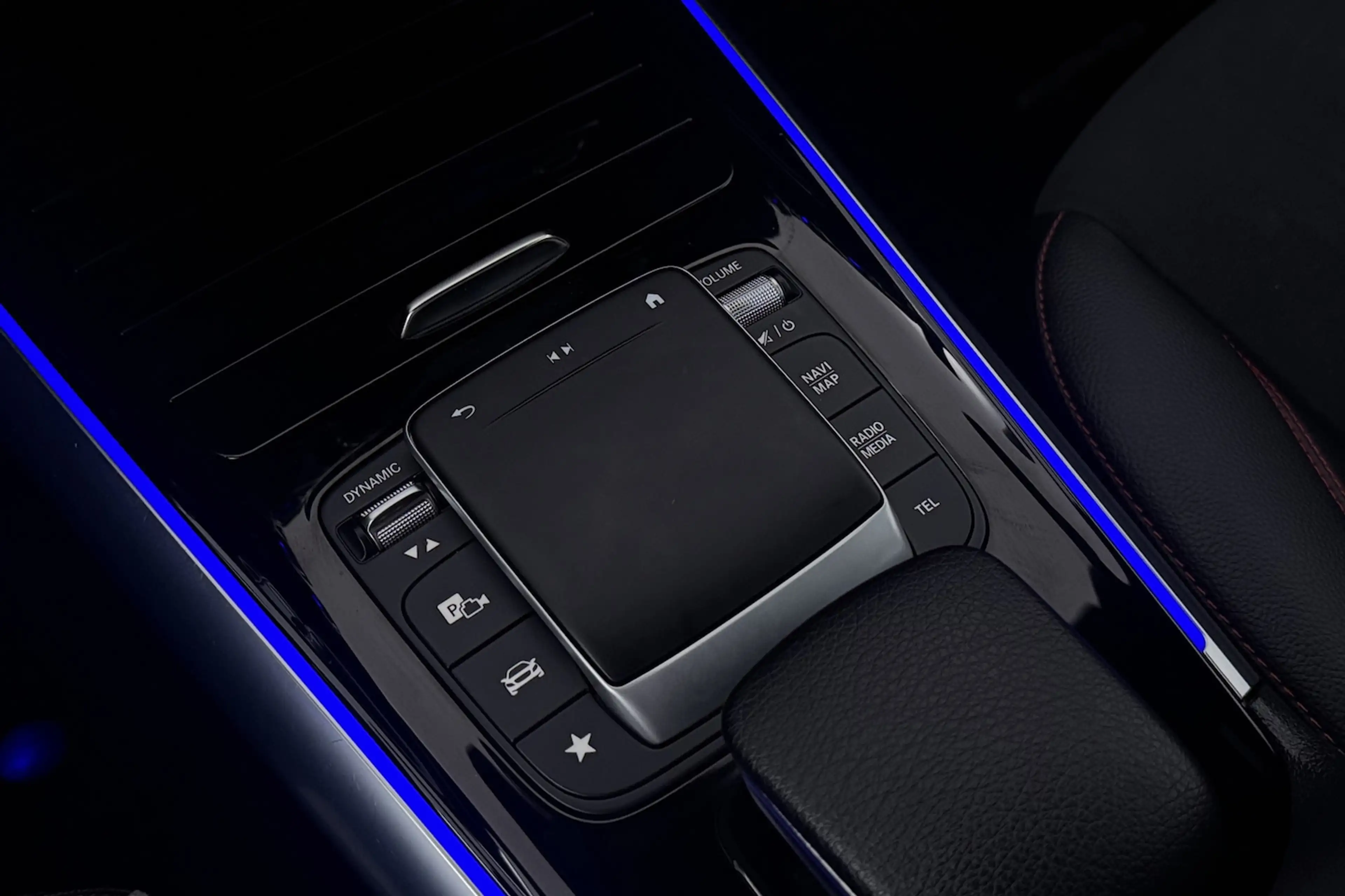 Mercedes-Benz EQA 250 Business Solution AMG 67 kWh SOH 97% (SFEERVERLICH — photo 20