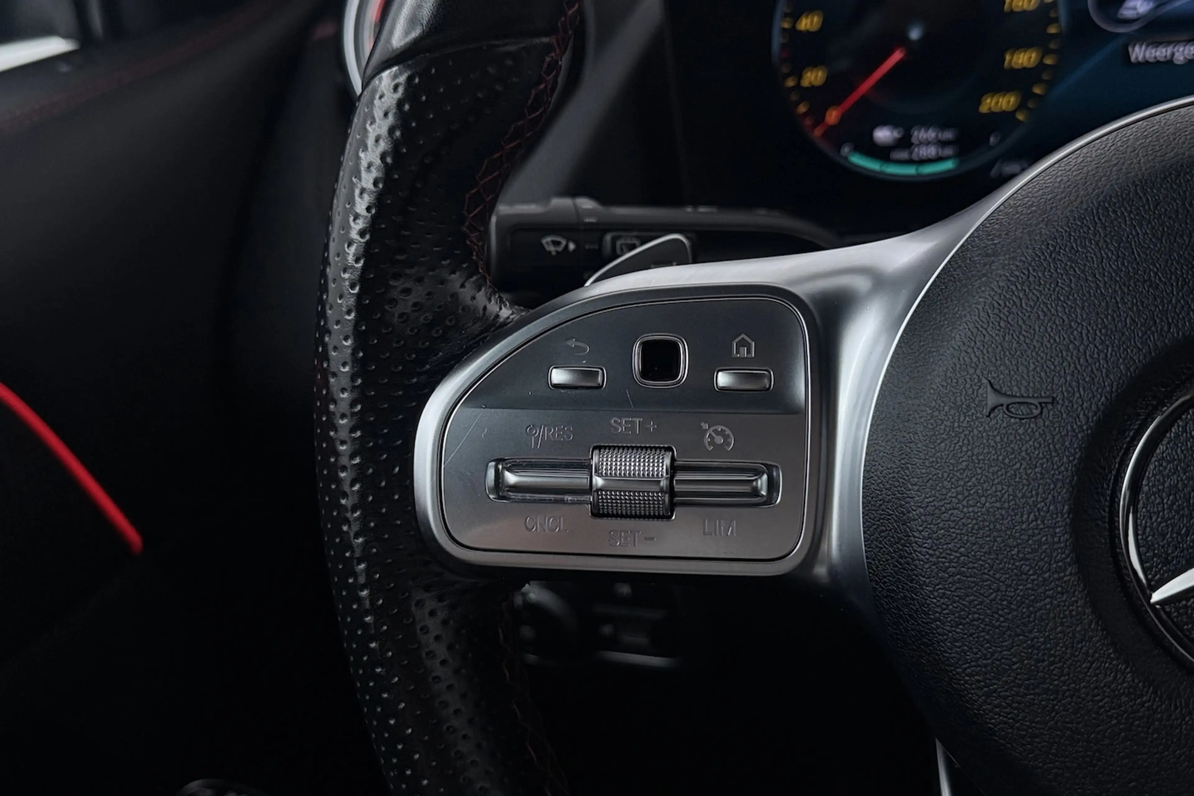 Mercedes-Benz EQA 250 Business Solution AMG 67 kWh SOH 97% (SFEERVERLICH — photo 11