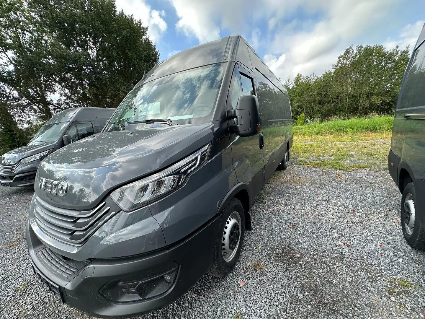 Iveco Daily 35S16 2.3D 16m³ Grey - 1
