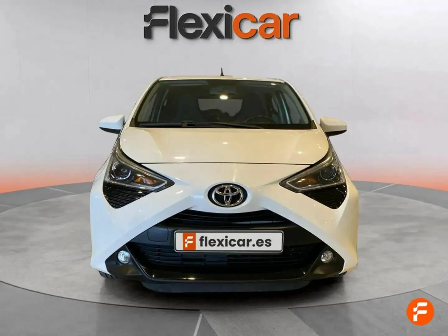 Toyota Aygo 70 x-cite Blanco - 2