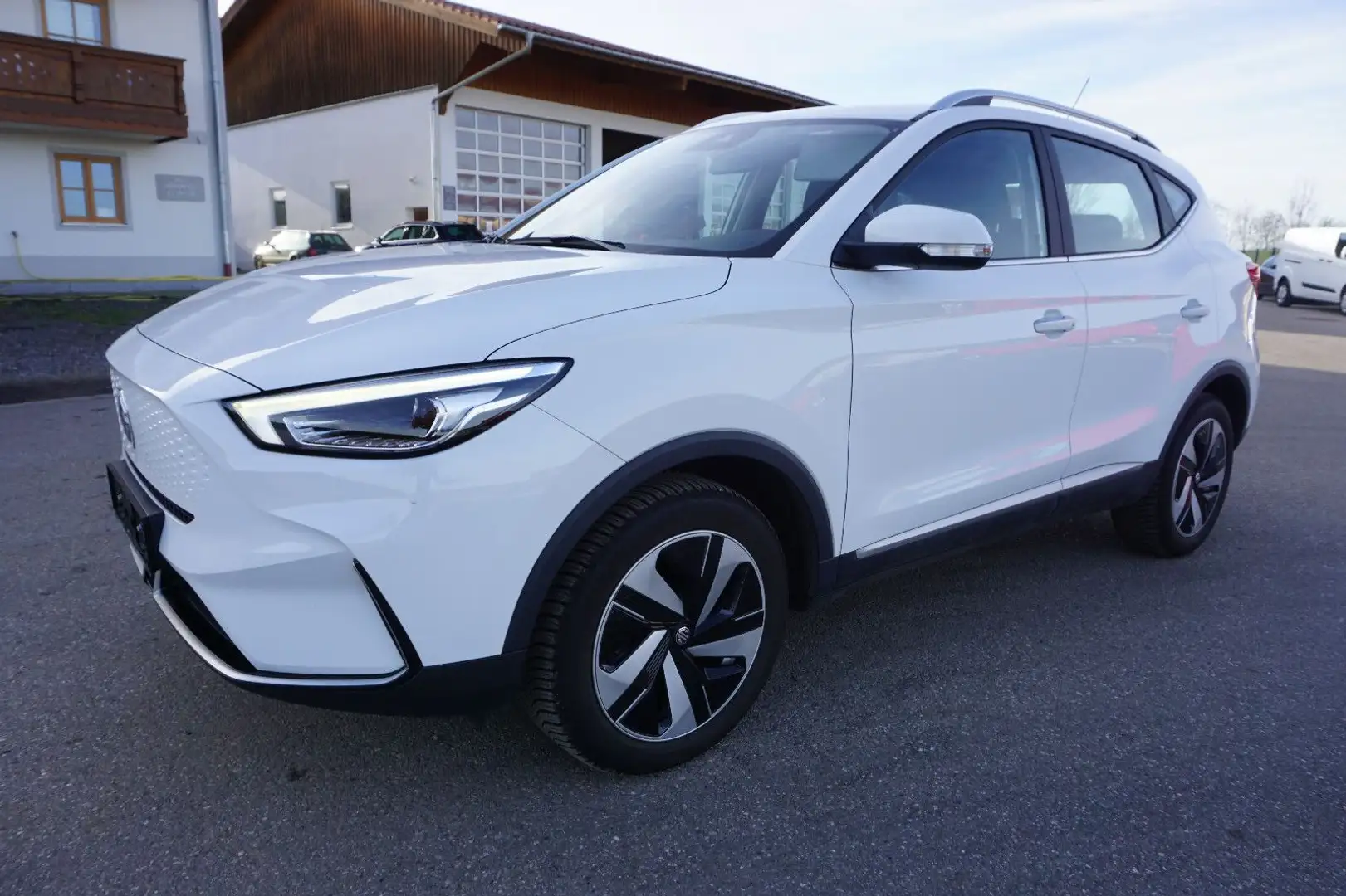 MG ZS EV Comfort 50 Kwh NAV LED Virtual 1.Hand Weiß - 1