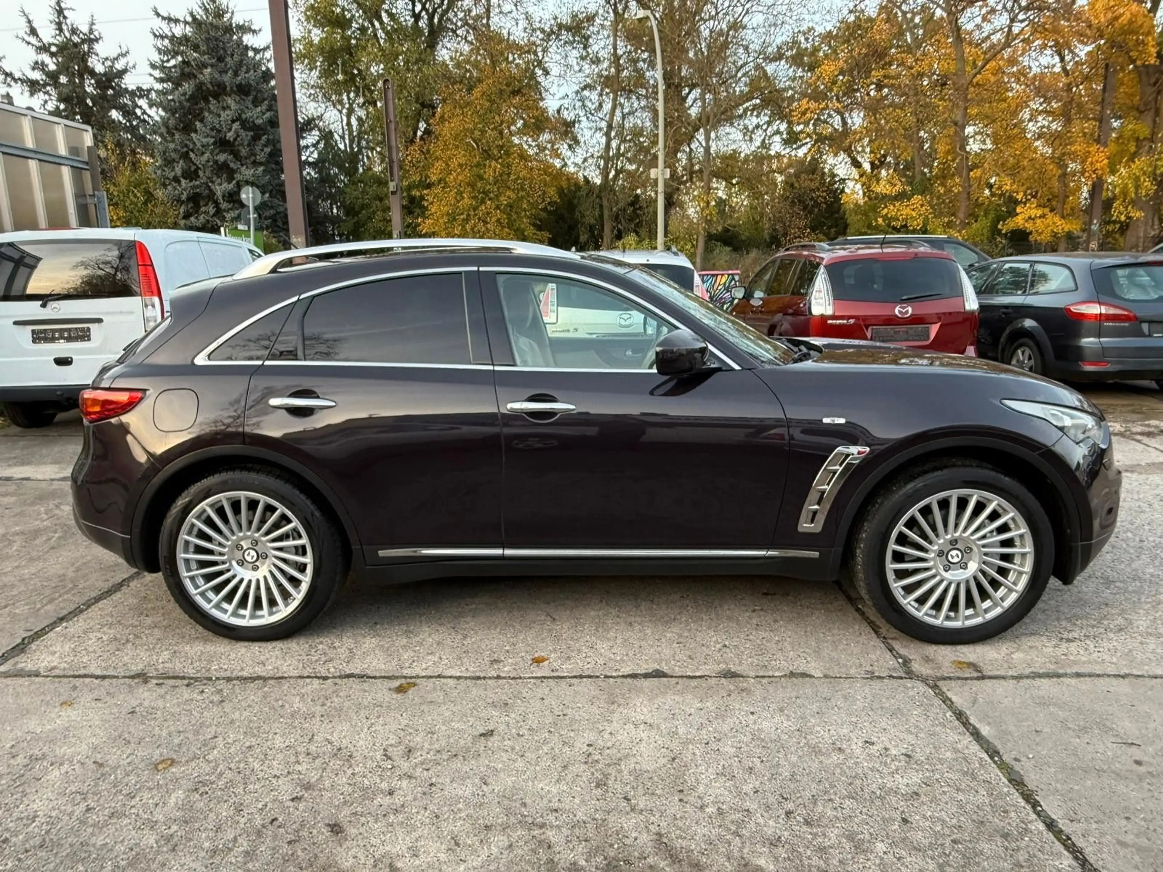 Infiniti FX 30d V6 AWD GT*TOP*LEDER*SHZ*TUV NEU* — photo 7