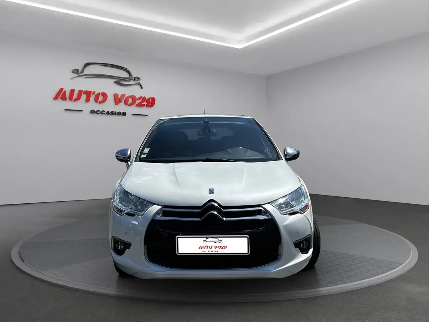 Citroen DS4 1.6 E-HDI 115 WIFI ON BOARD Blanc - 2