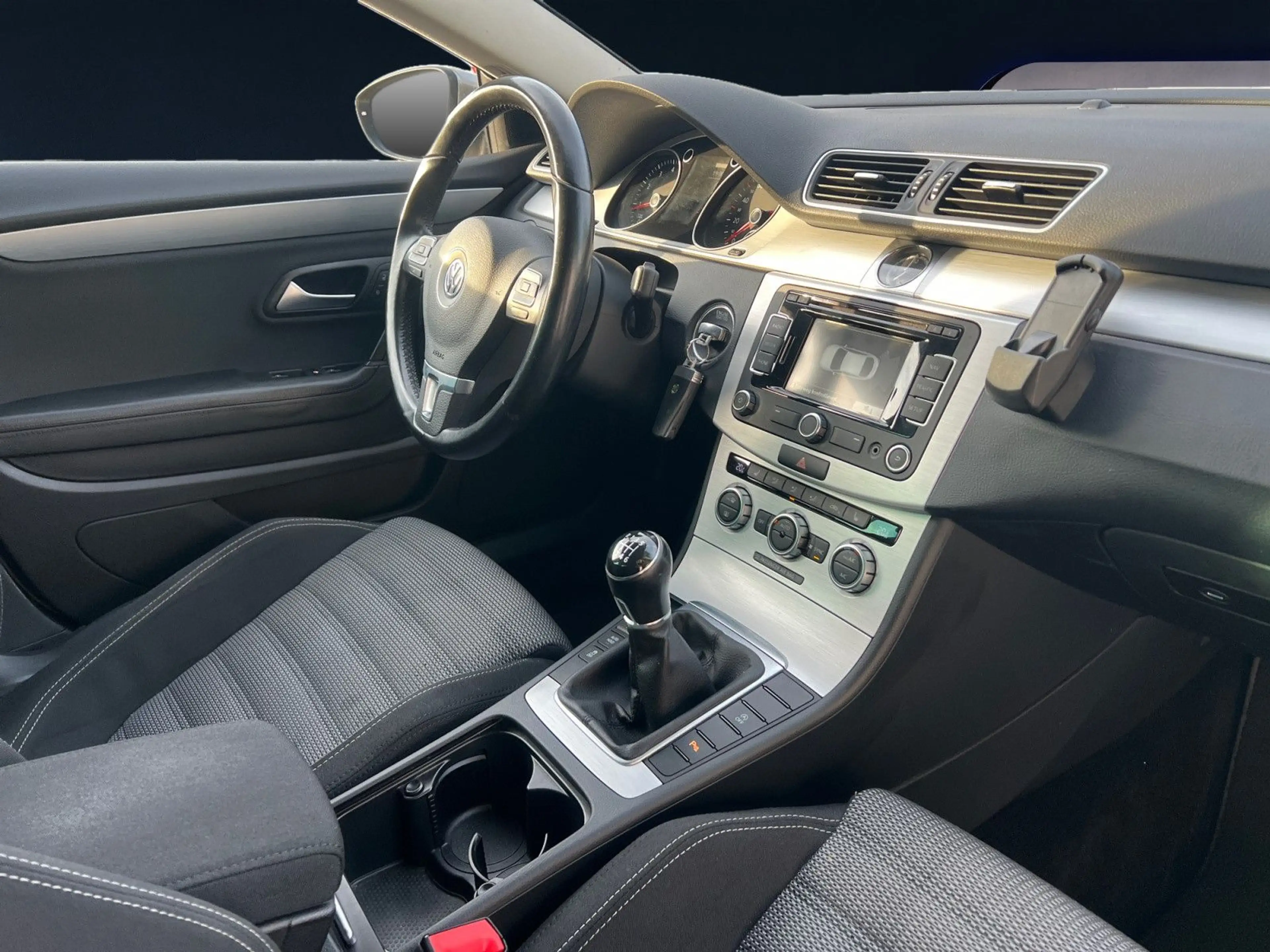 Volkswagen CC Basis / Navigation / Tempomat — photo 12