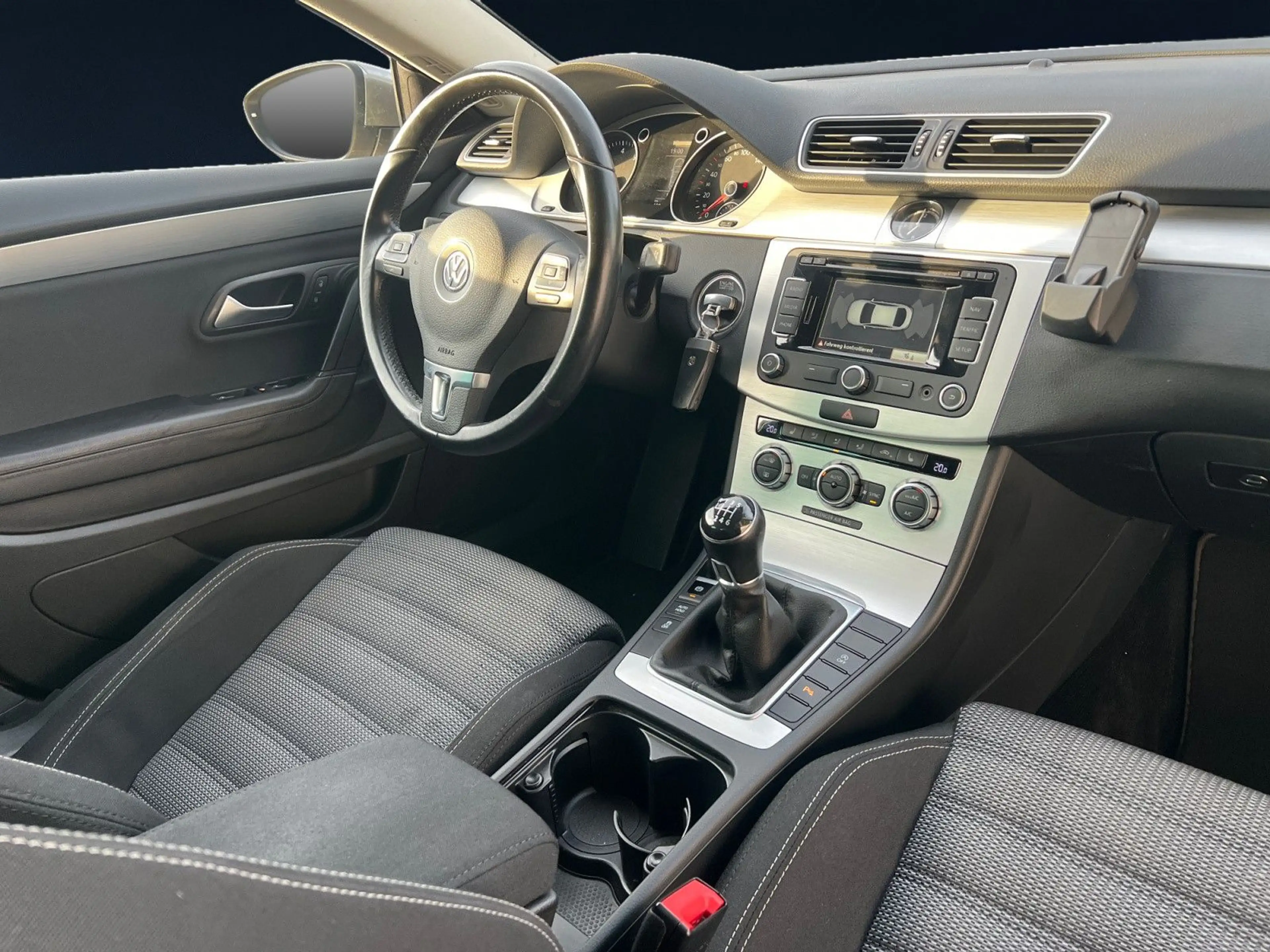 Volkswagen CC Basis / Navigation / Tempomat — photo 11