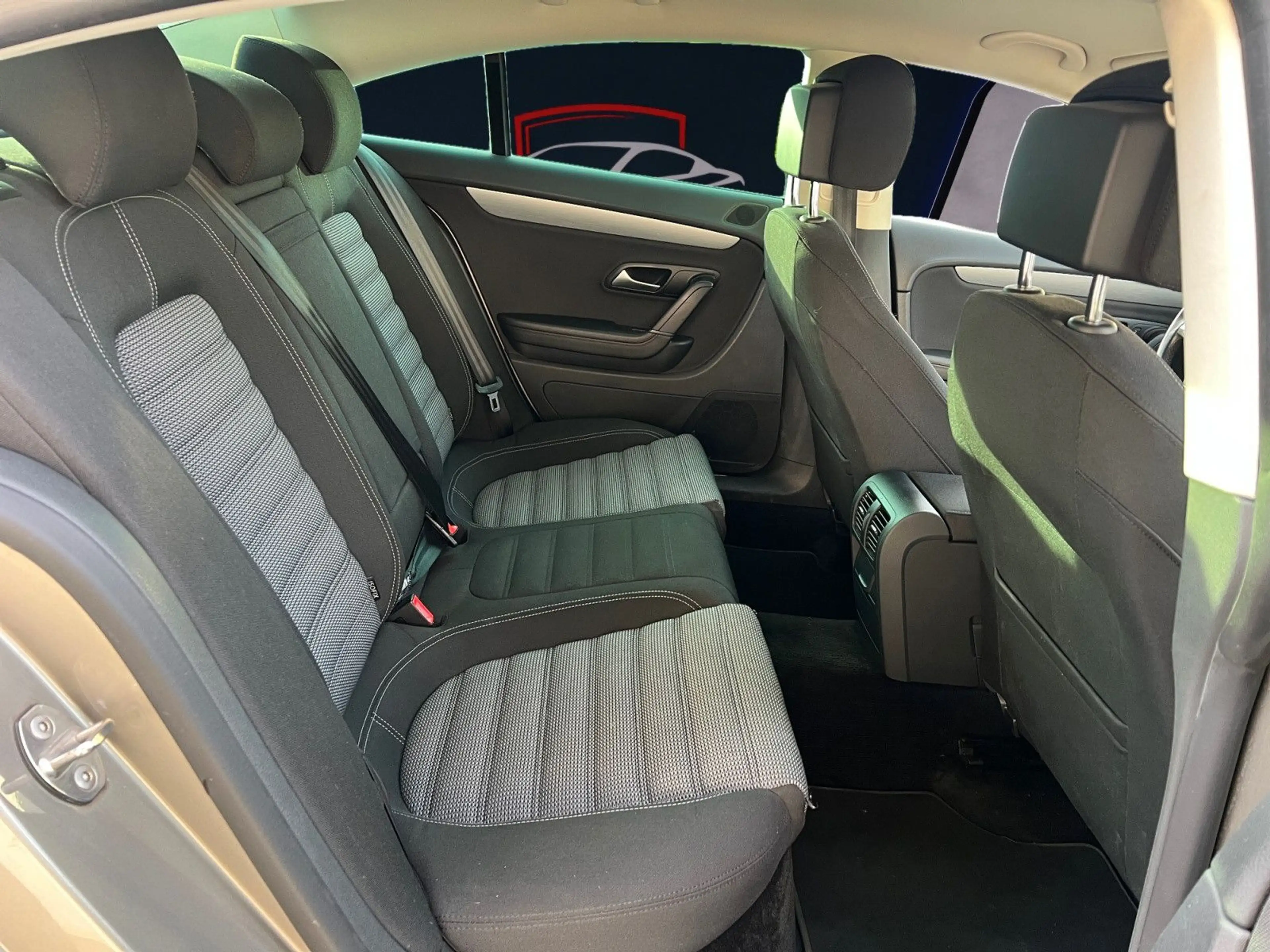 Volkswagen CC Basis / Navigation / Tempomat — photo 14