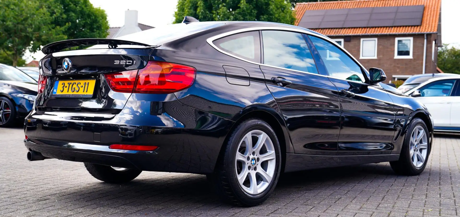 BMW 320 3-serie Gran Turismo 320i High Executive | Xenon / Zwart - 2
