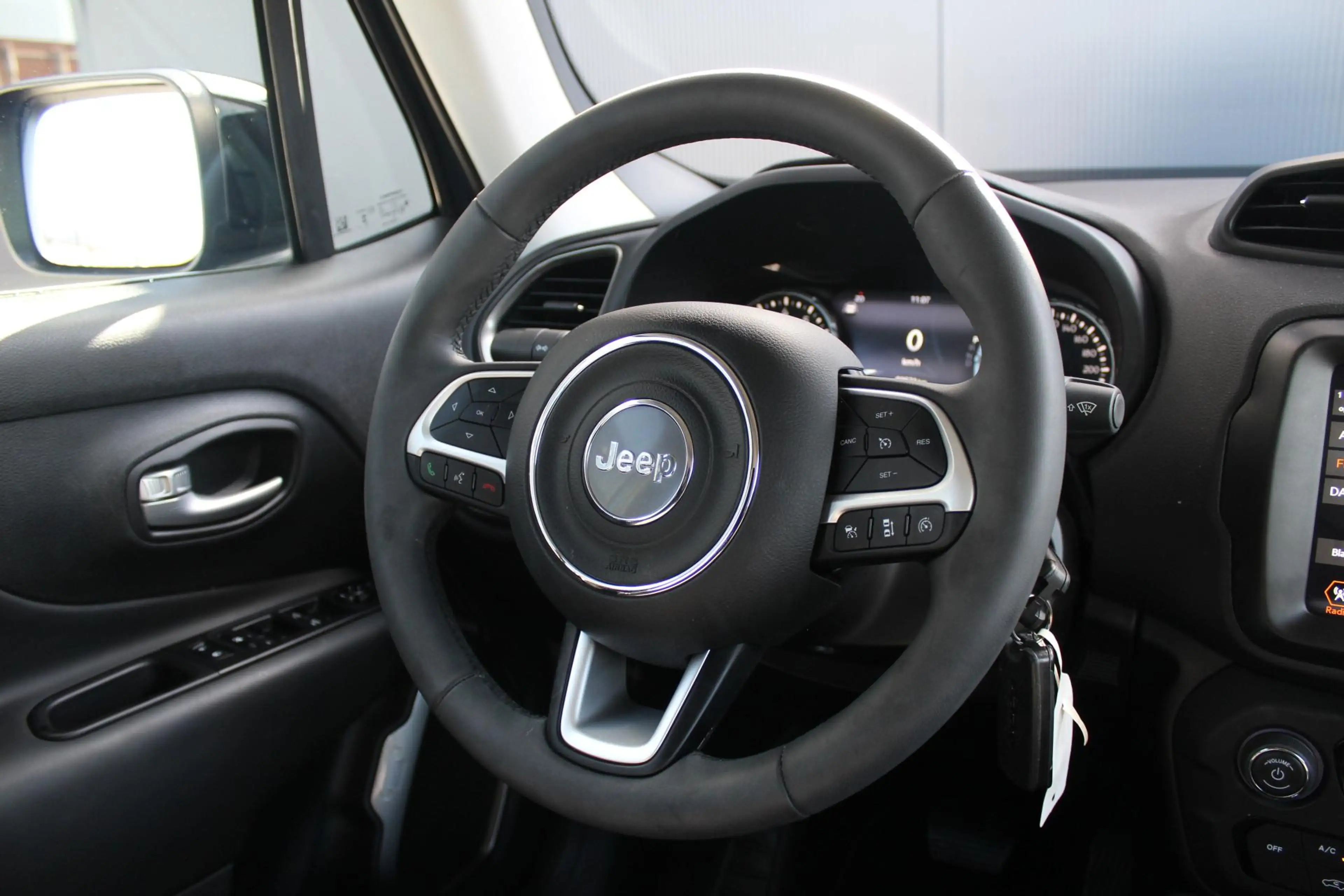 Jeep Renegade 1.5T e-Hybrid Altitude | Incl. 12 maanden | Achter — photo 2