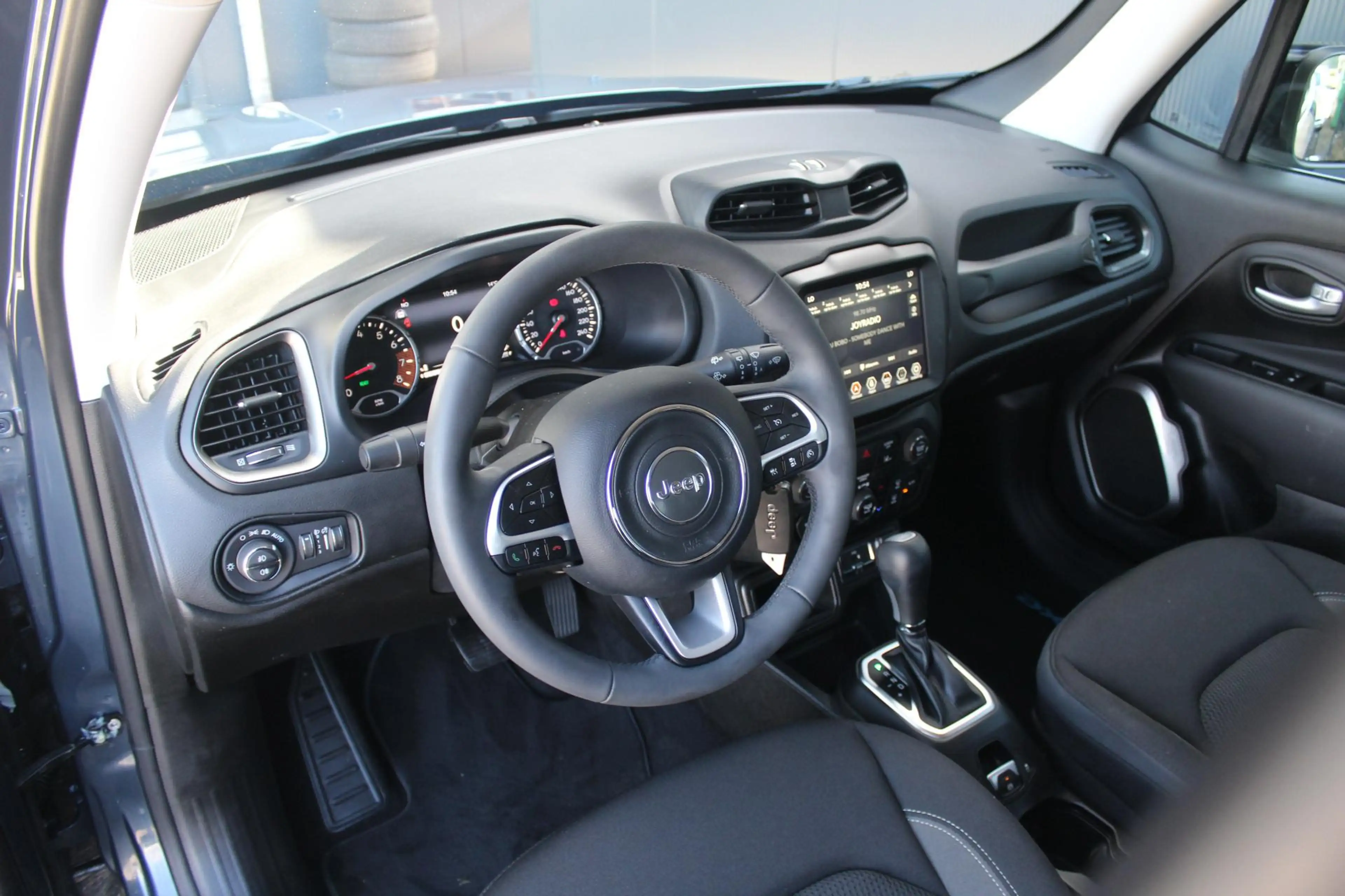 Jeep Renegade 1.5T e-Hybrid Altitude | Incl. 12 maanden | Achter — photo 15