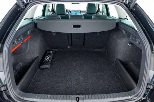 Skoda Octavia view 9