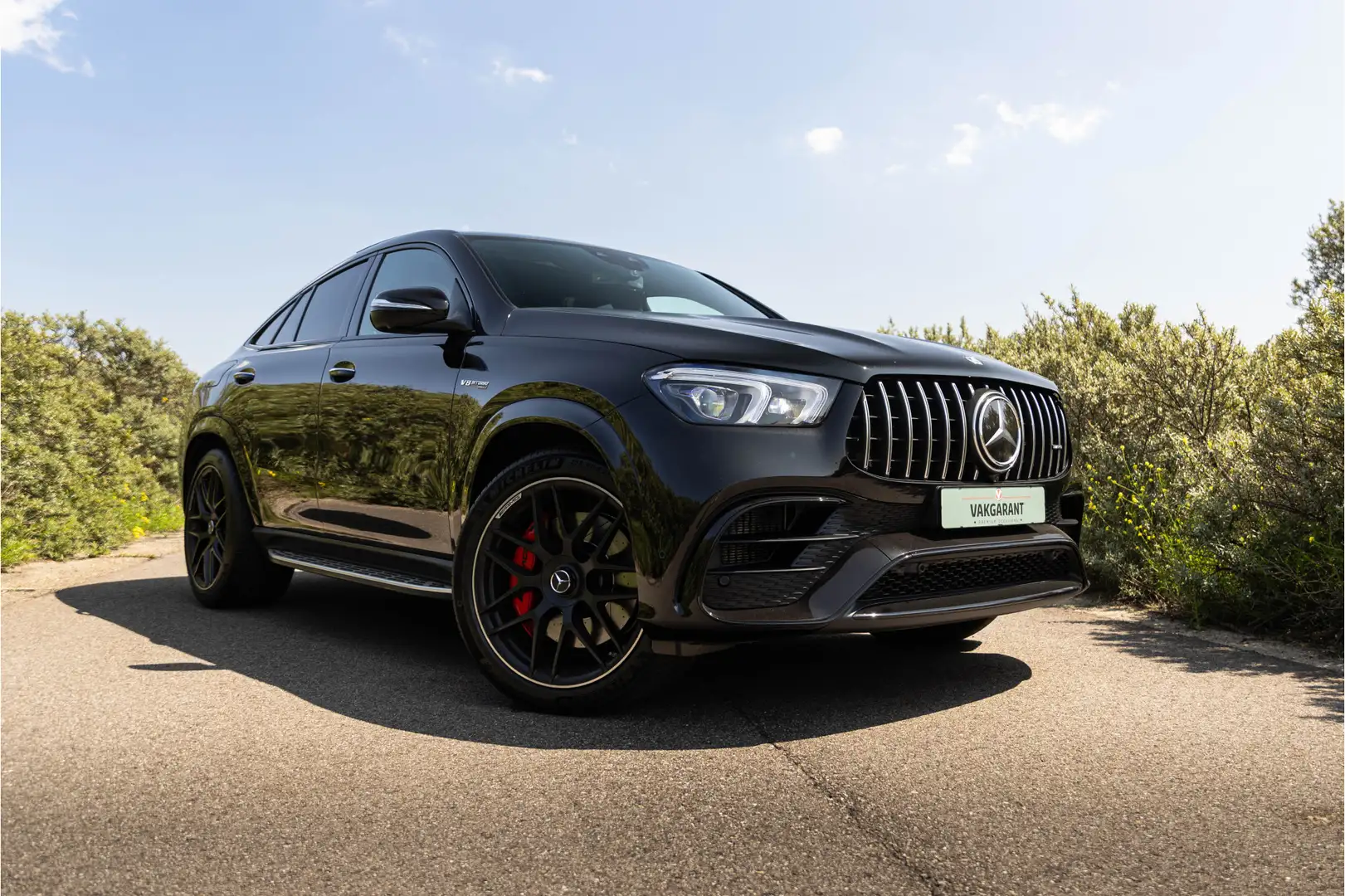 Mercedes-Benz GLE 63 AMG Coupé S 4MATIC+ 612 pk  Hybride Voorzien van alle Negro - 1