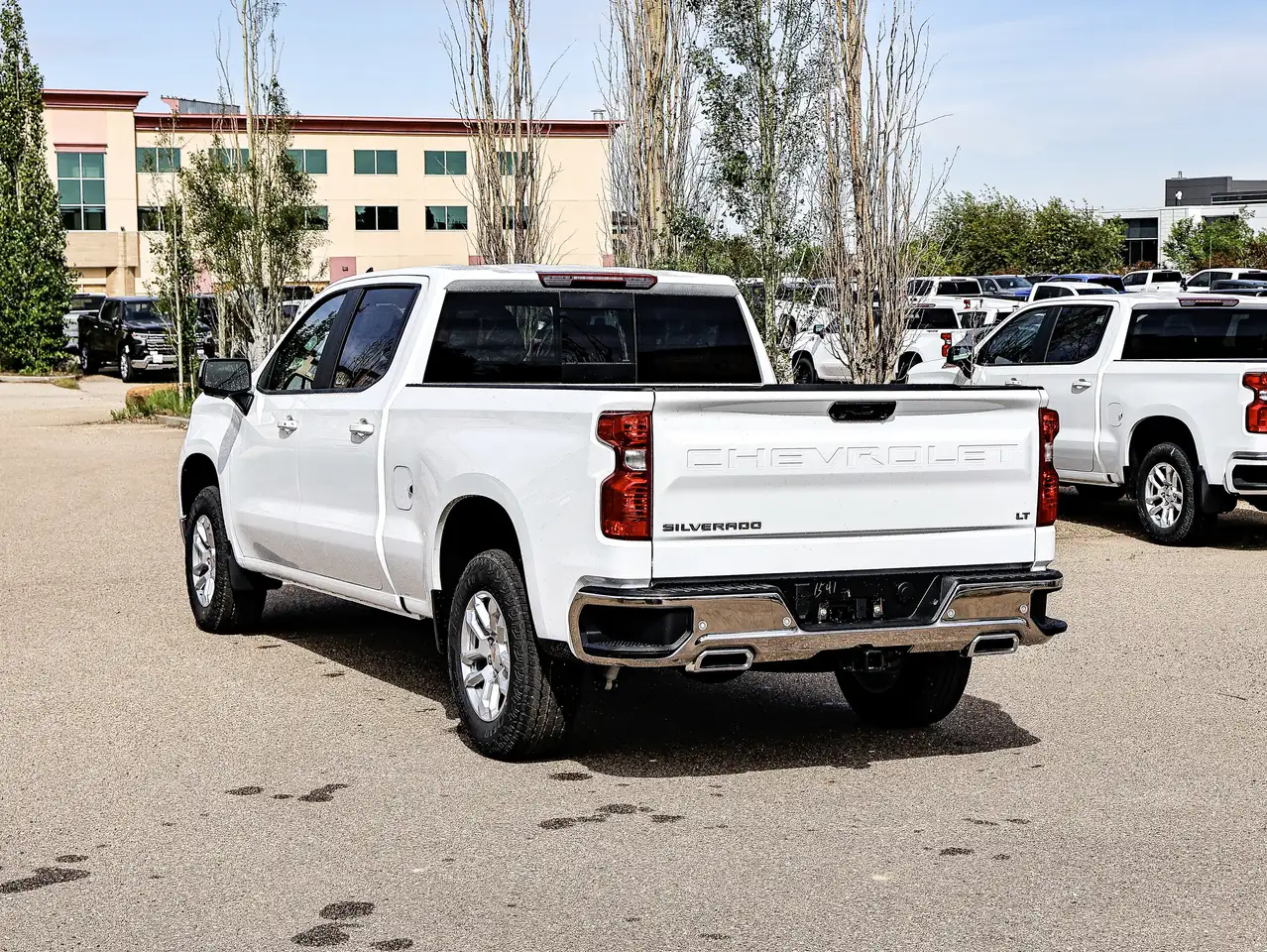 Chevrolet Silverado 1500 снимка Chevrolet Silverado 1500