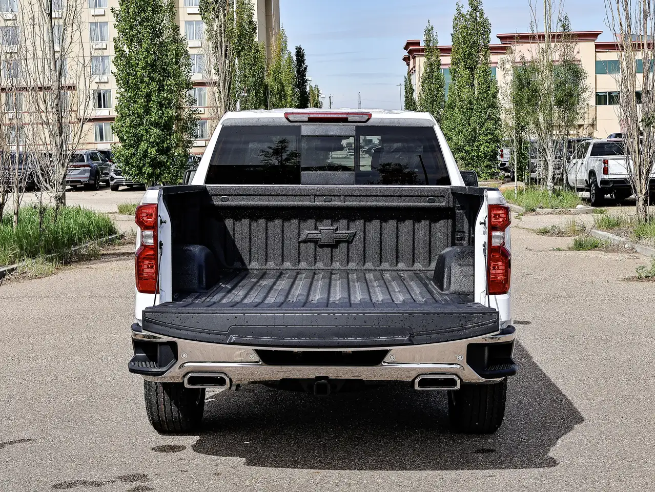 Chevrolet Silverado 1500 снимка Chevrolet Silverado 1500