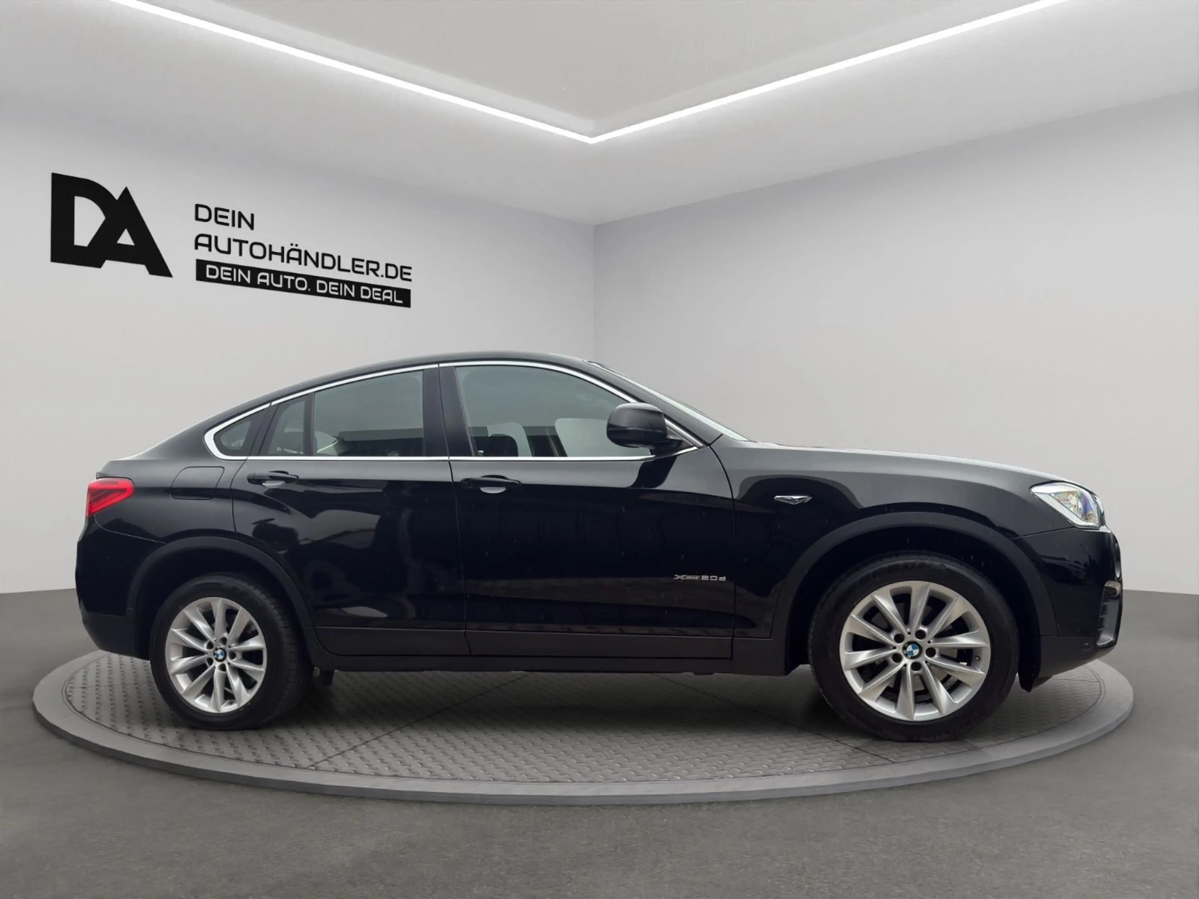 BMW X4 xDrive 20 d xLine Xenon M Lederlenk Navi Prof — photo 7