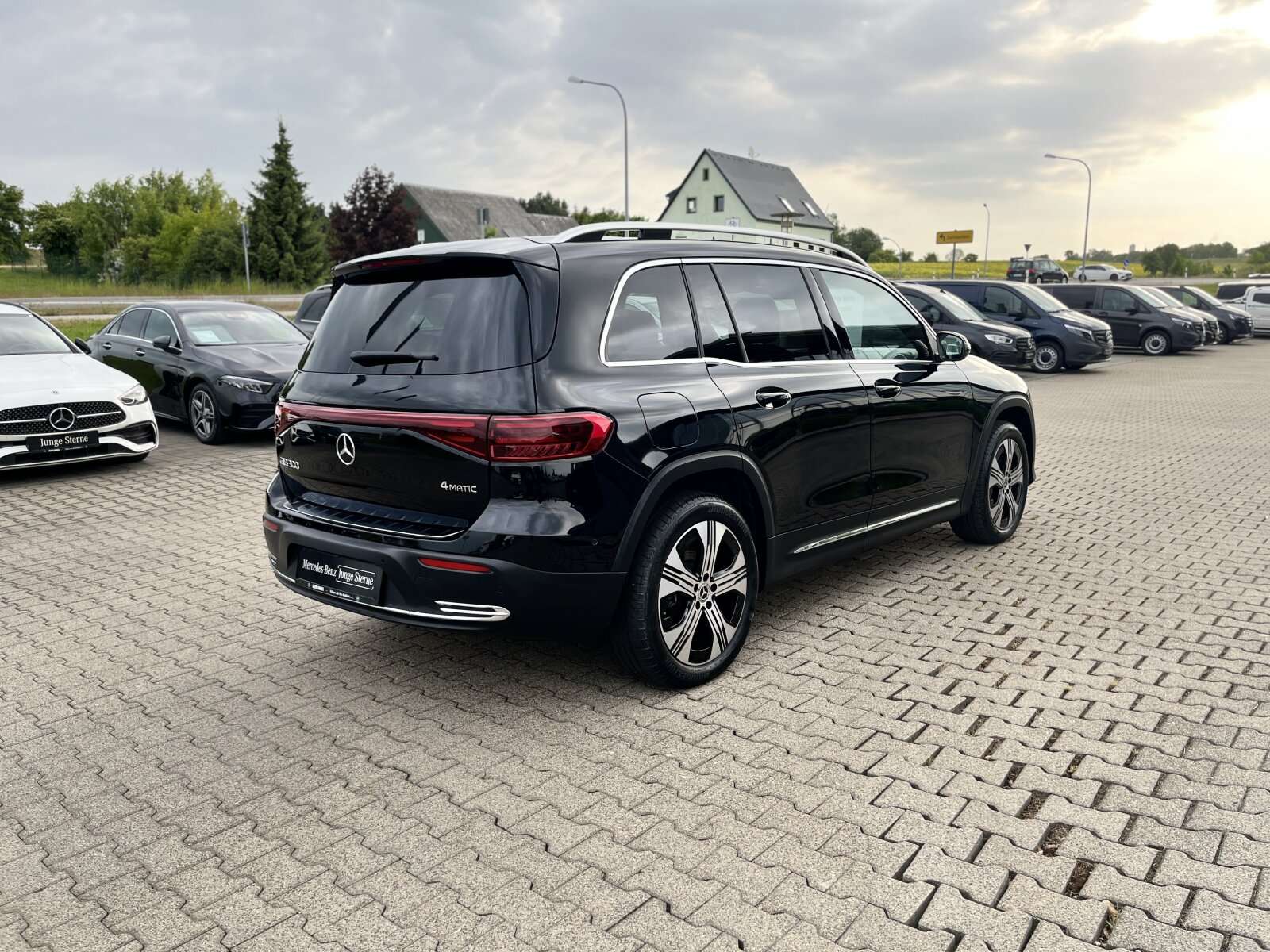 Mercedes-Benz EQB