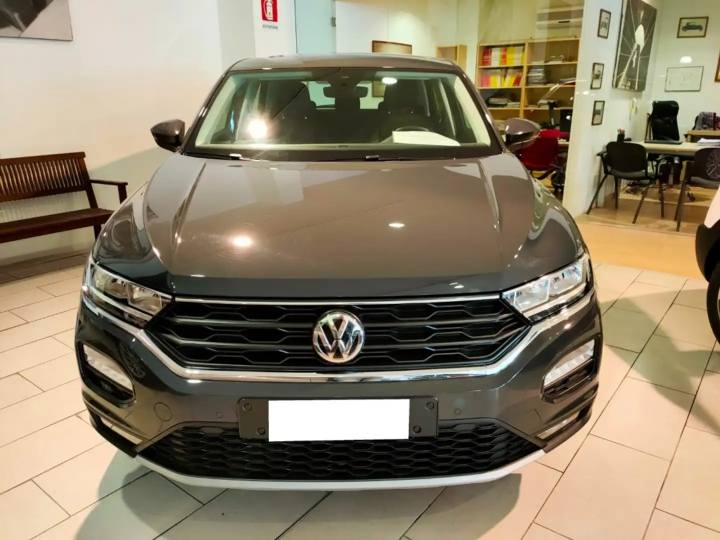 Volkswagen T-Roc 1.6 TDI SCR Business Navi Car Play Clima Aut. Grau - 2