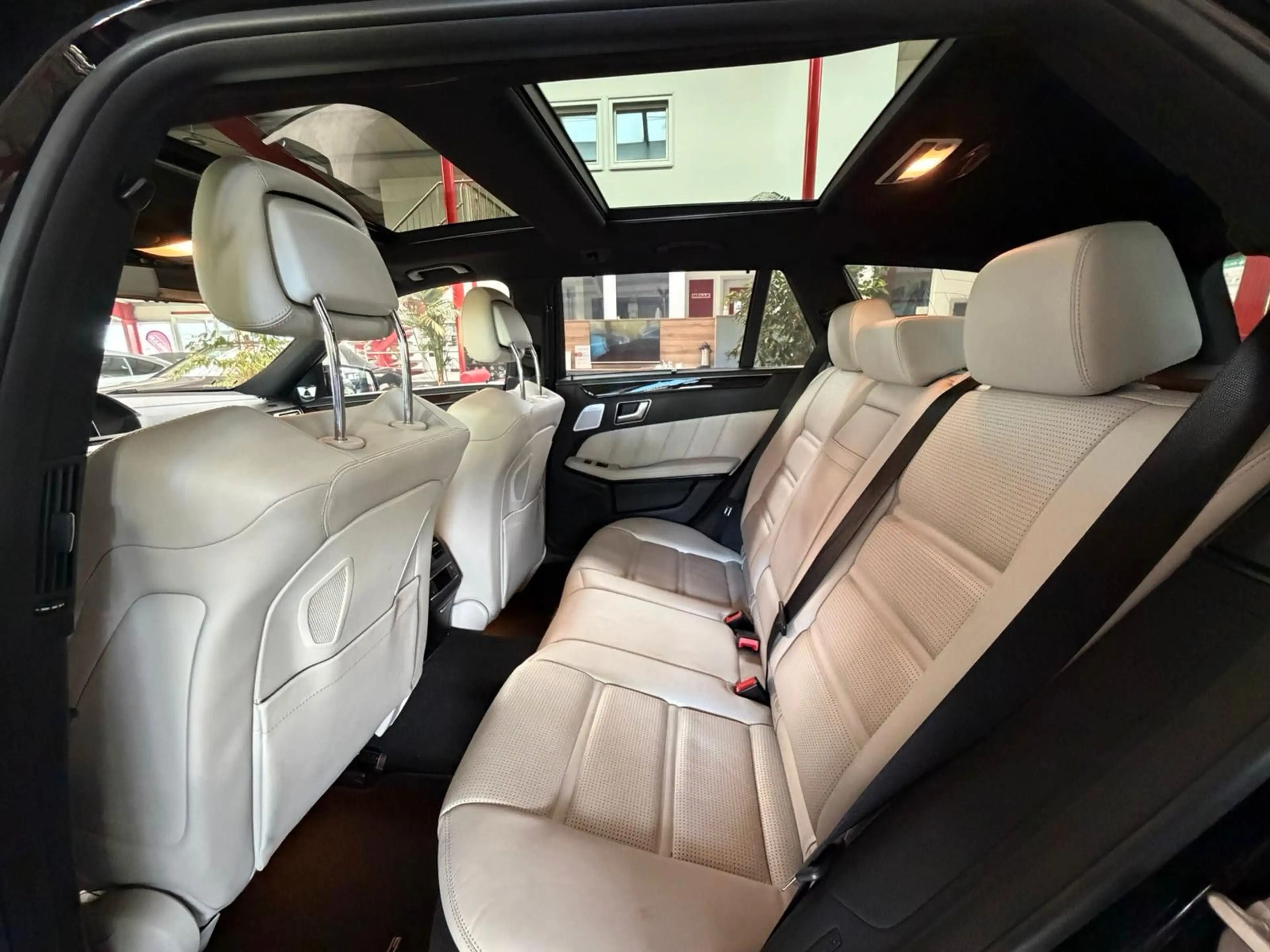 Mercedes-Benz E 63 AMG E 63 S AMG T-Modell 4Matic *LED+MEMORY+B&O+ACC* — photo 13