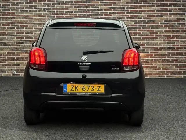 Peugeot 108 view 9