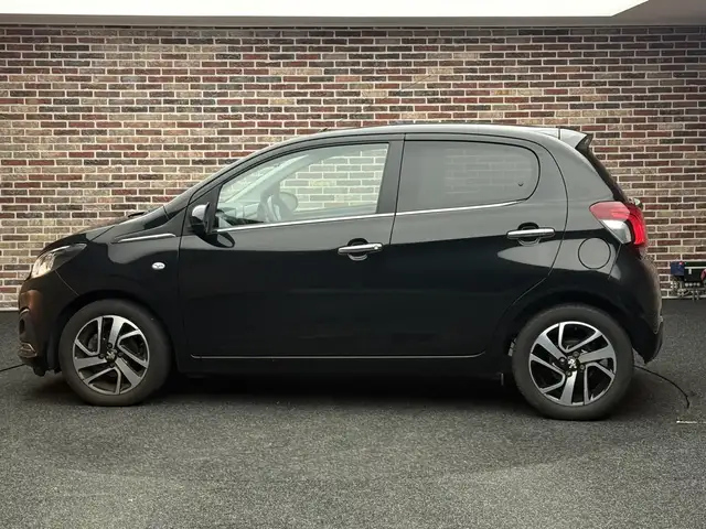 Peugeot 108 view 5