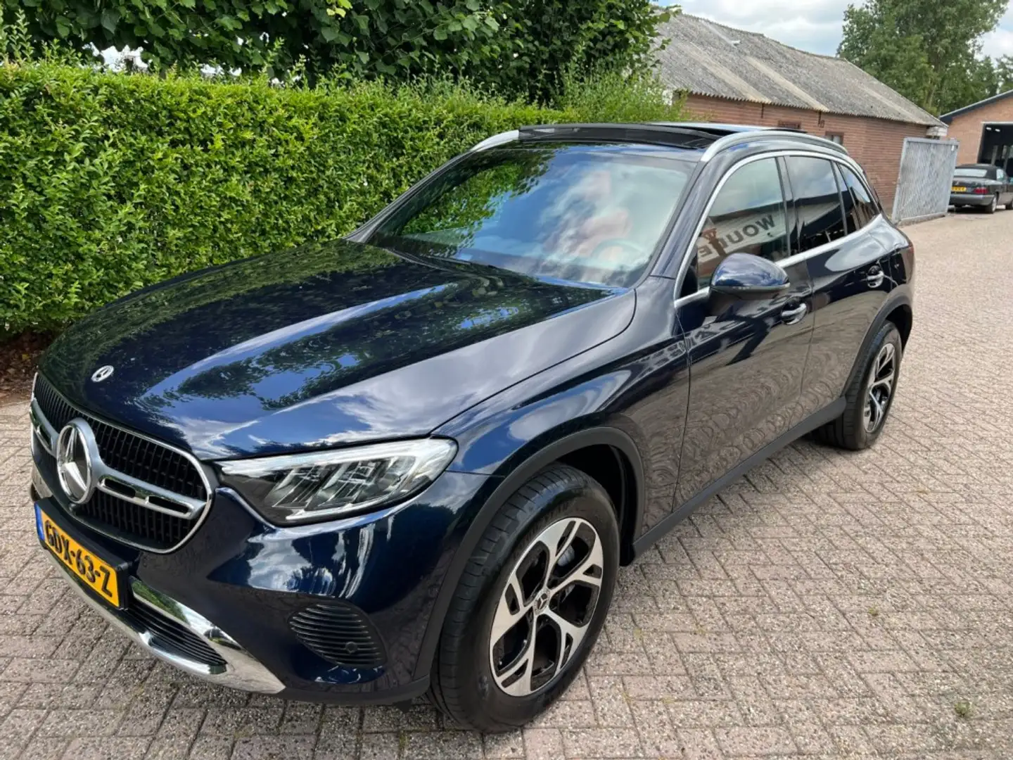 Mercedes-Benz GLC 300 GLC 300e Distr. HUD, Panodak Blauw - 2