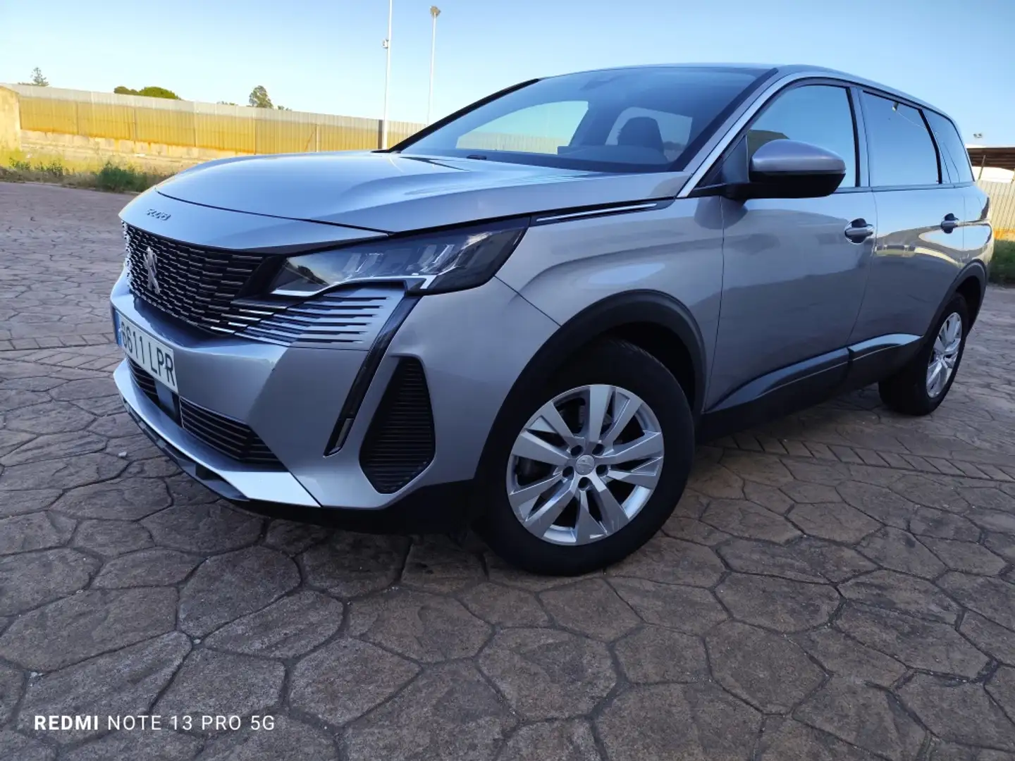 Peugeot 5008 1.5BlueHDi S&S Active Pack 130 Gris - 1
