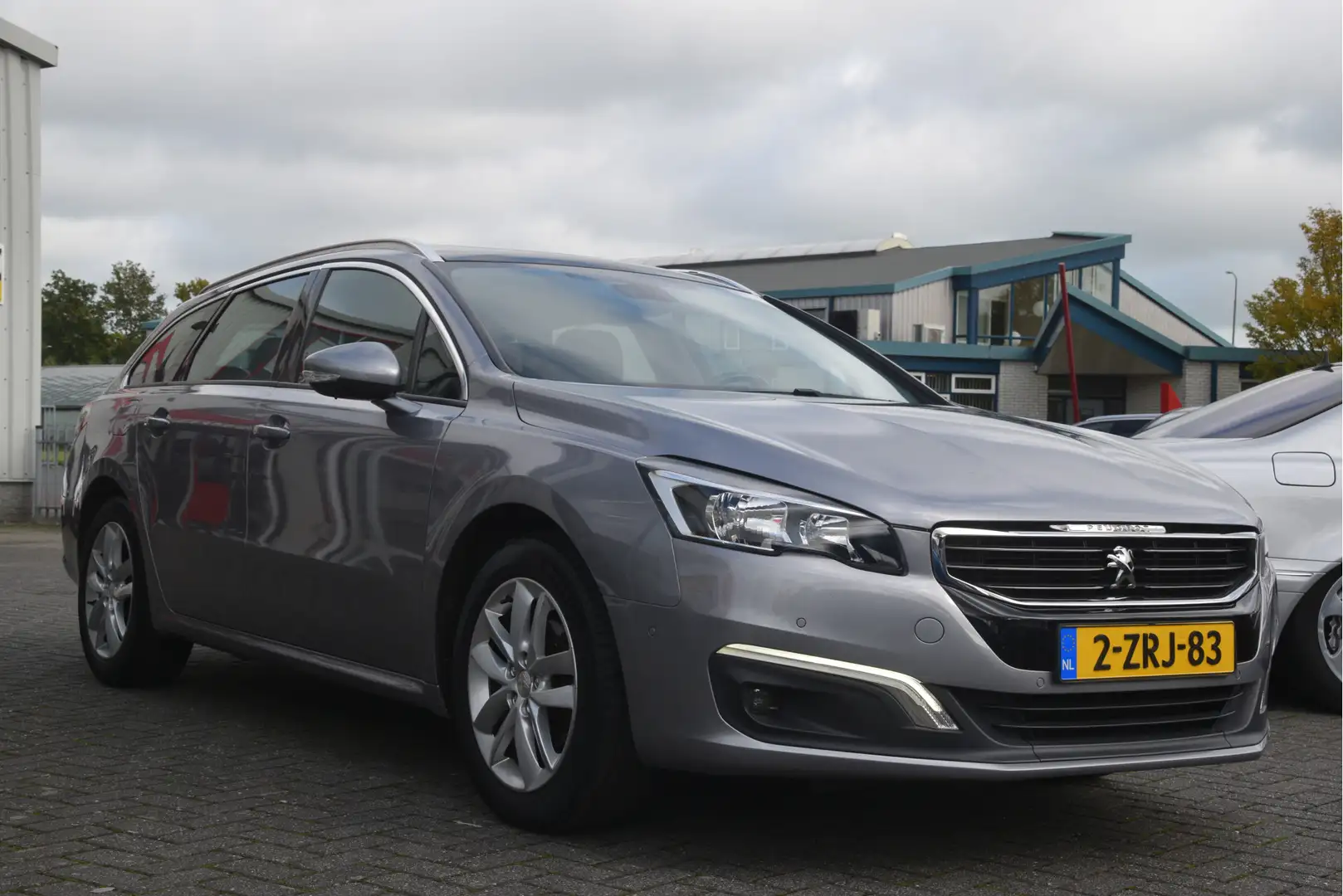 Peugeot 508 SW 1.6 e-HDi Blue Lease Executive Facelift | Pano Gris - 2