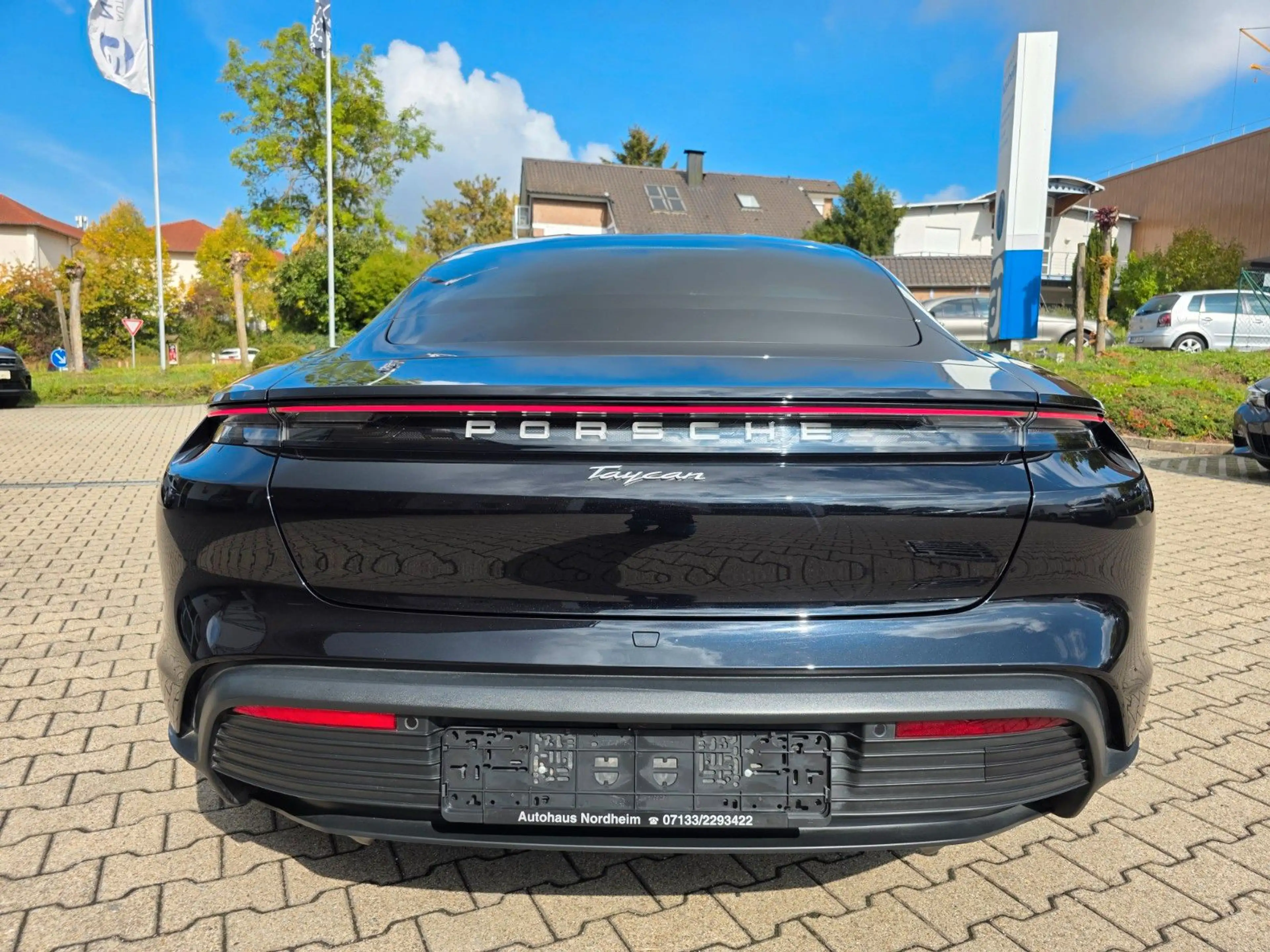 Porsche Taycan HuD/Bose/PASM/PSCB — photo 9