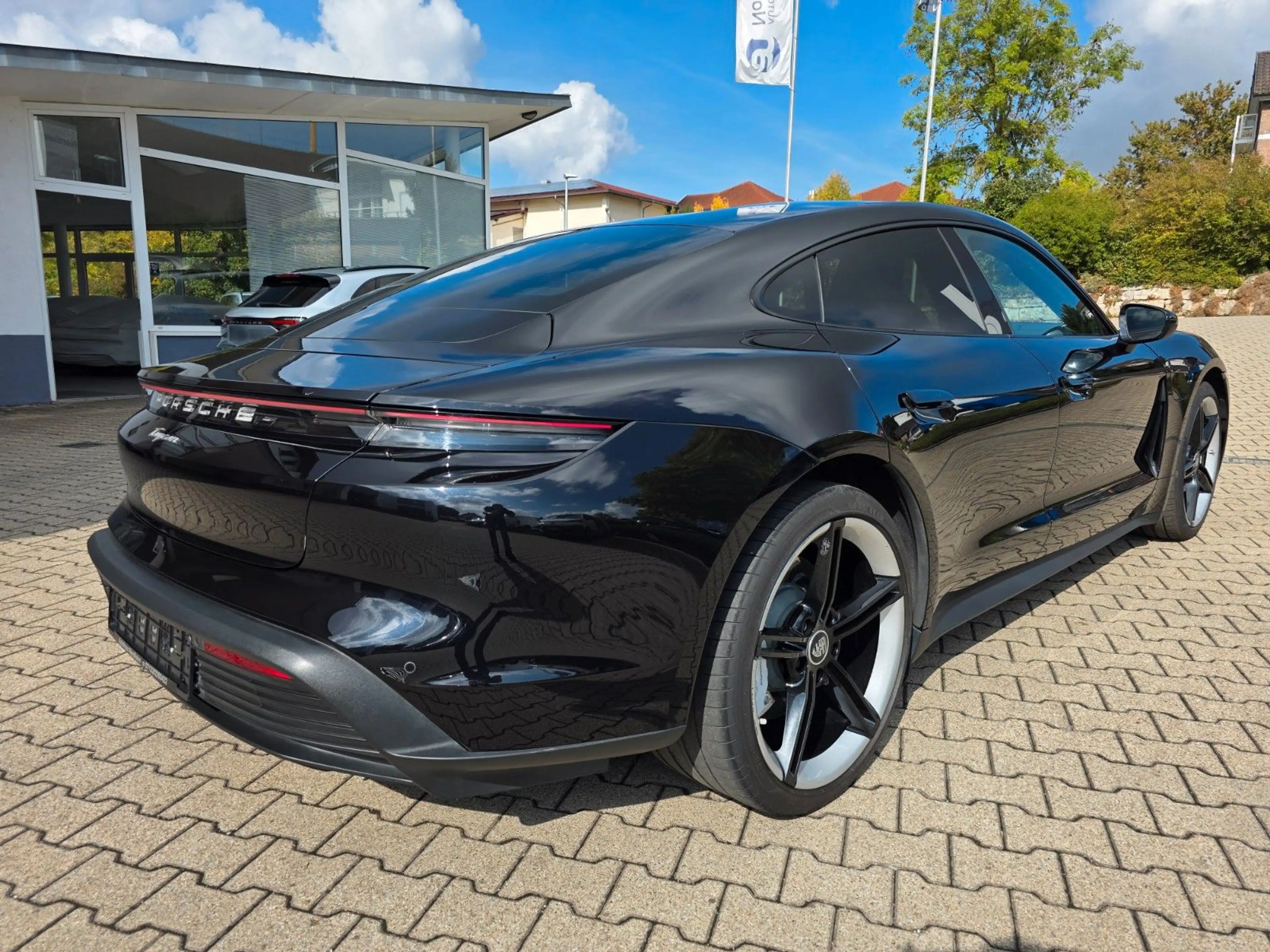 Porsche Taycan HuD/Bose/PASM/PSCB — photo 5