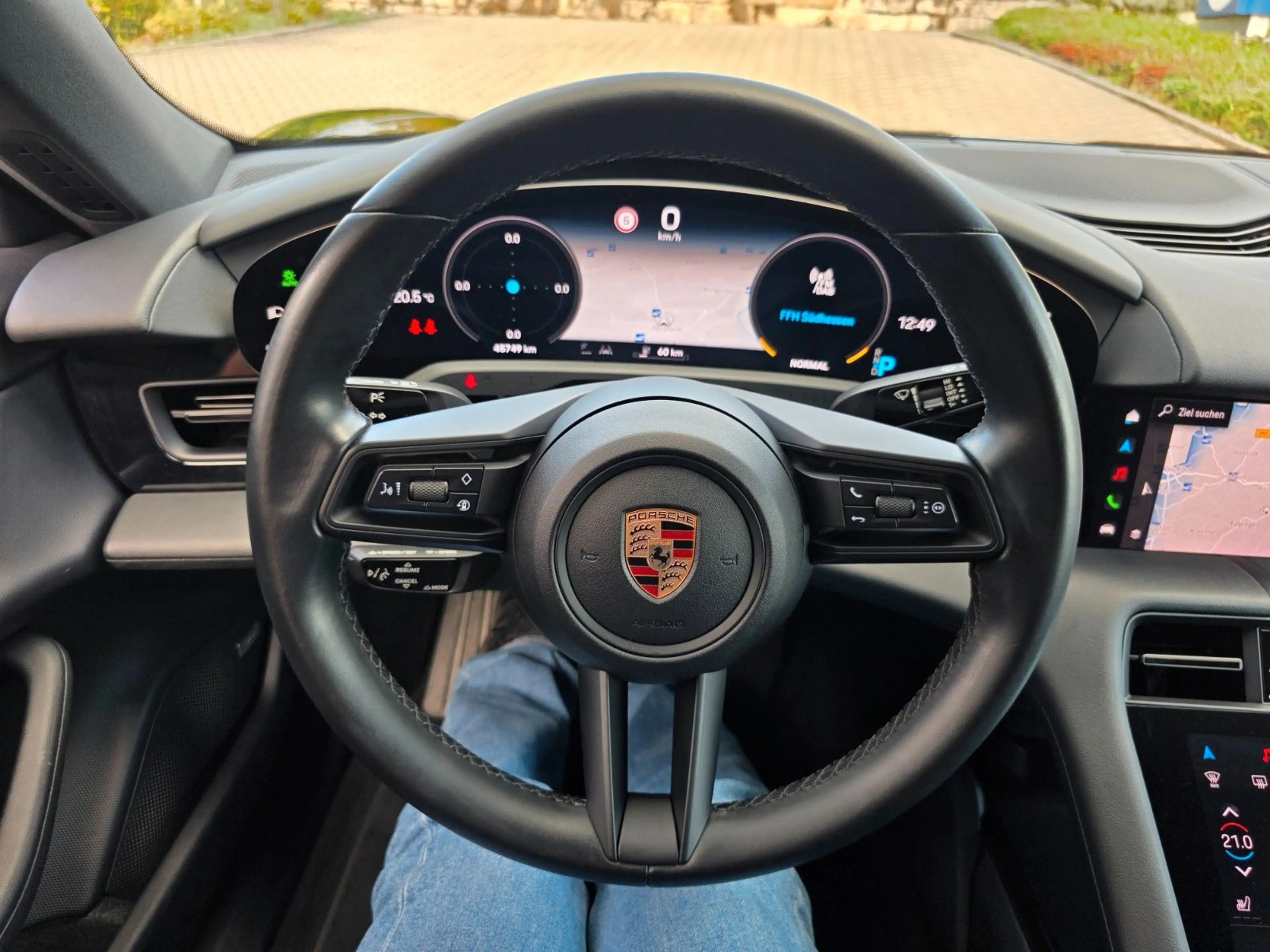 Porsche Taycan HuD/Bose/PASM/PSCB — photo 12