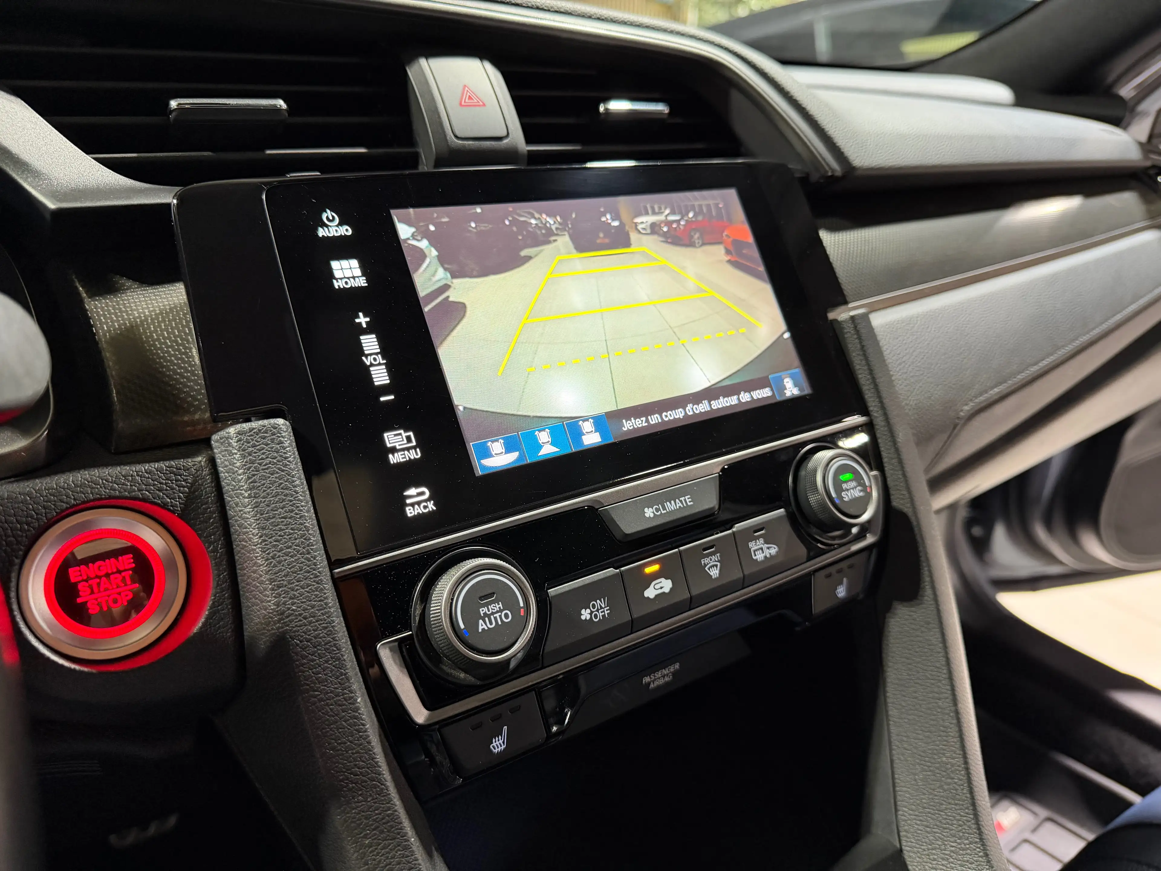 Honda Civic 1.0 i-VTEC Elegance Black Edition 126cv DISTRONIC PANO NAVIGATION CAMERA CUIR LED FULL OPTIONS — photo 12