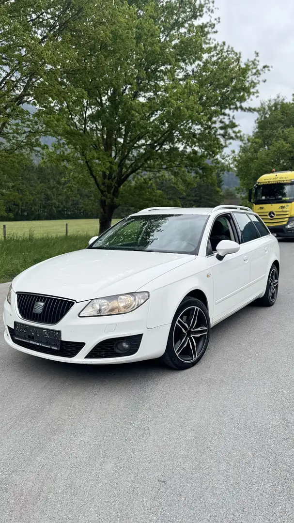 SEAT Exeo ST 2.0 TDI CR Reference - 1