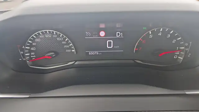 Peugeot 2008 view 12