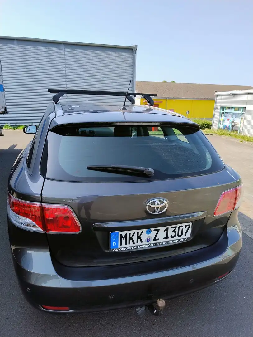 Toyota Avensis Avensis Combi 1.8Executive Grey - 2