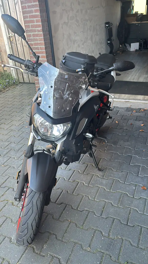 Yamaha MT-07 mt-07 siva - 1