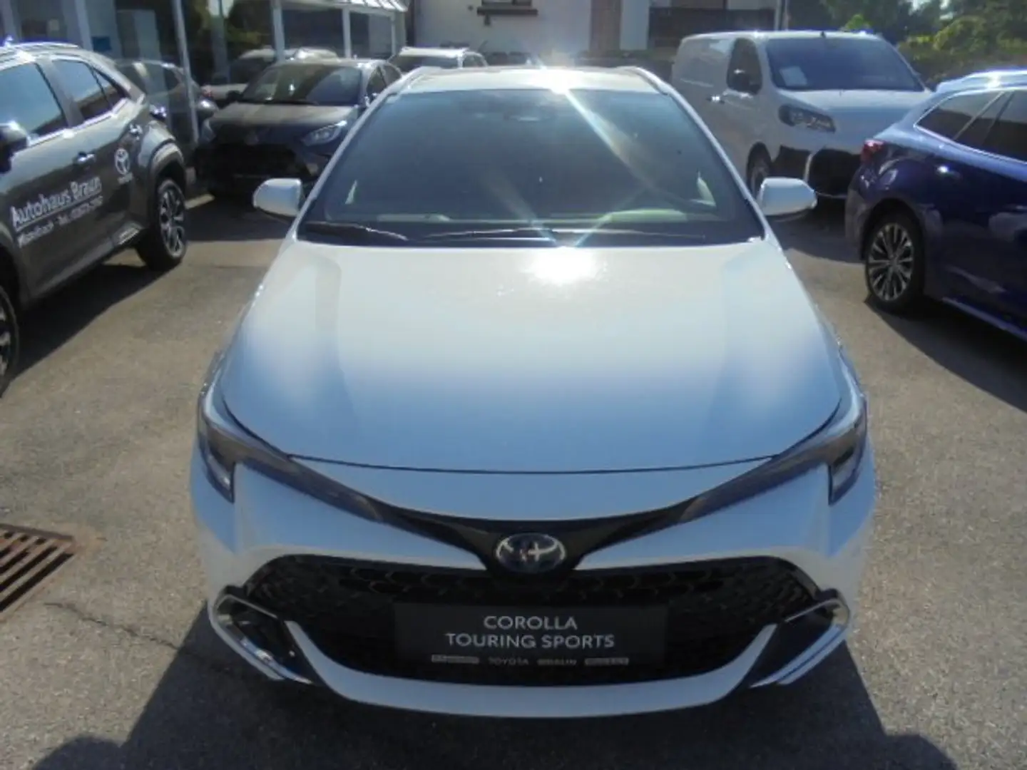 Toyota Corolla 1,8 Hybrid Touring Sports Active Drive Weiß - 2