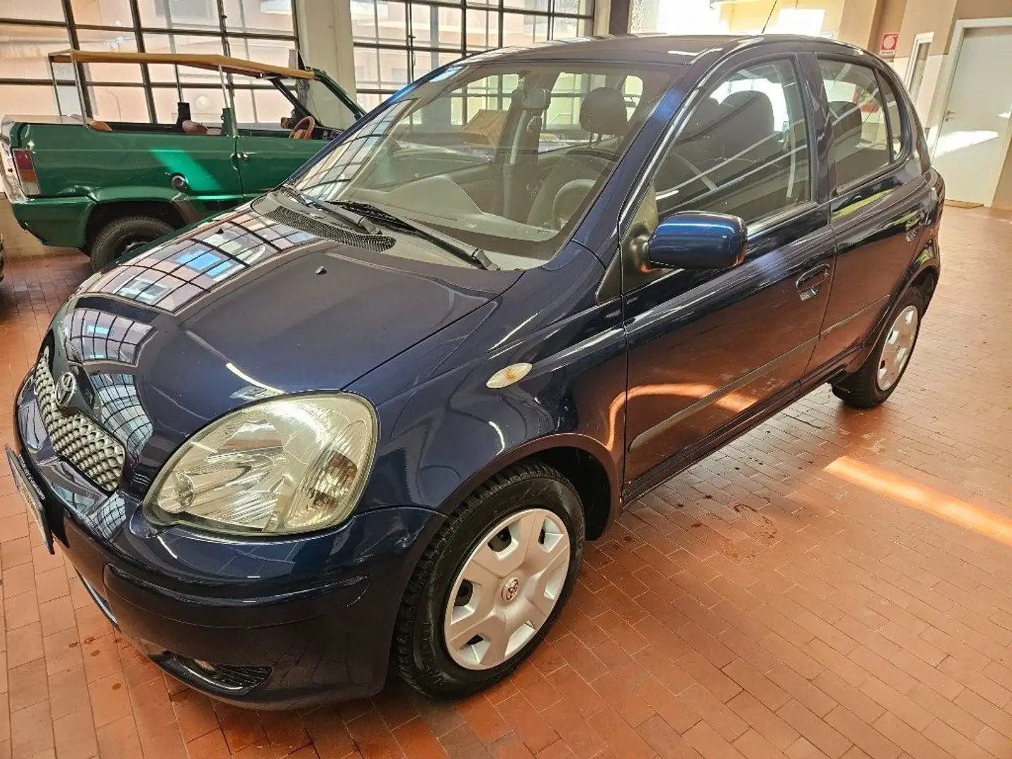 Toyota Yaris 1.3 AUTOMATICA 5 PT ricondizionata Sol Blu/Azzurro - 1